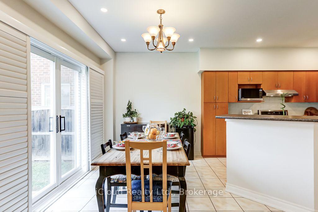 Photo 13 of 40 Ralph Chalmers Avenue, Markham, Wismer — HOMEH