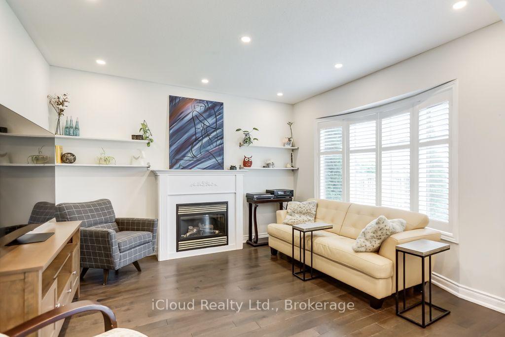 Photo 14 of 40 Ralph Chalmers Avenue, Markham, Wismer — HOMEH