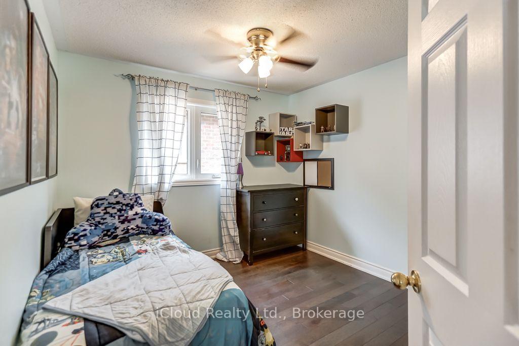 Photo 23 of 40 Ralph Chalmers Avenue, Markham, Wismer — HOMEH