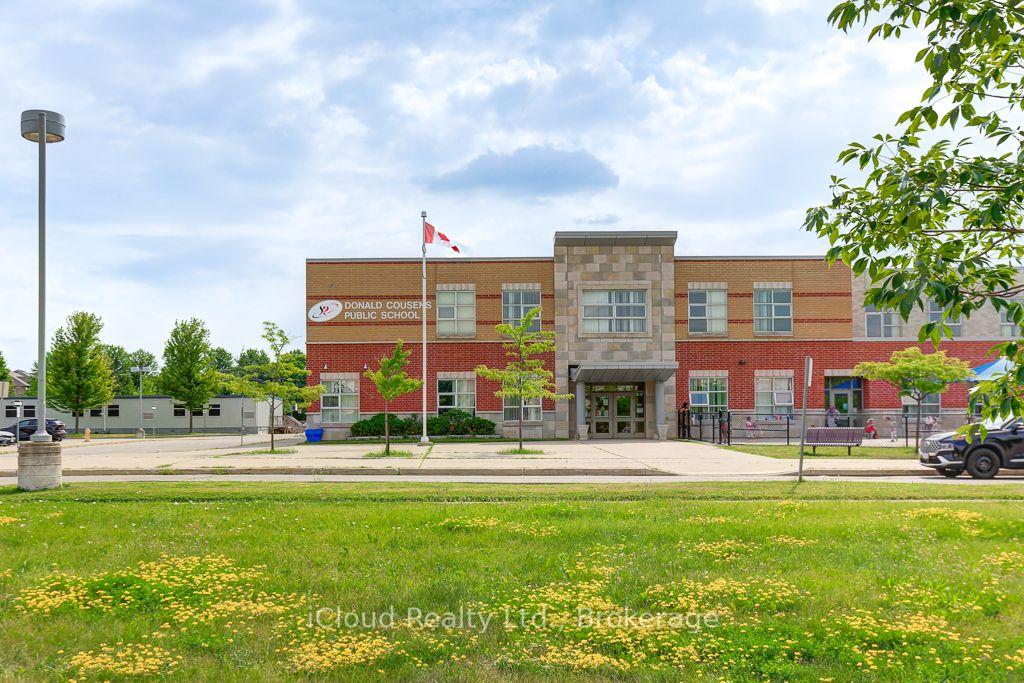 Photo 27 of 40 Ralph Chalmers Avenue, Markham, Wismer — HOMEH