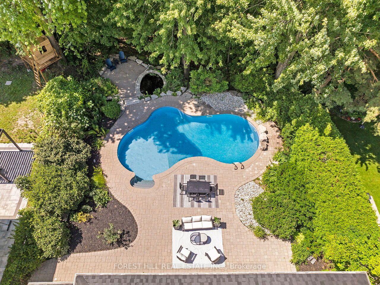 Photo 4 of 3582 Gallager Drive, Mississauga, Erindale — HOMEH