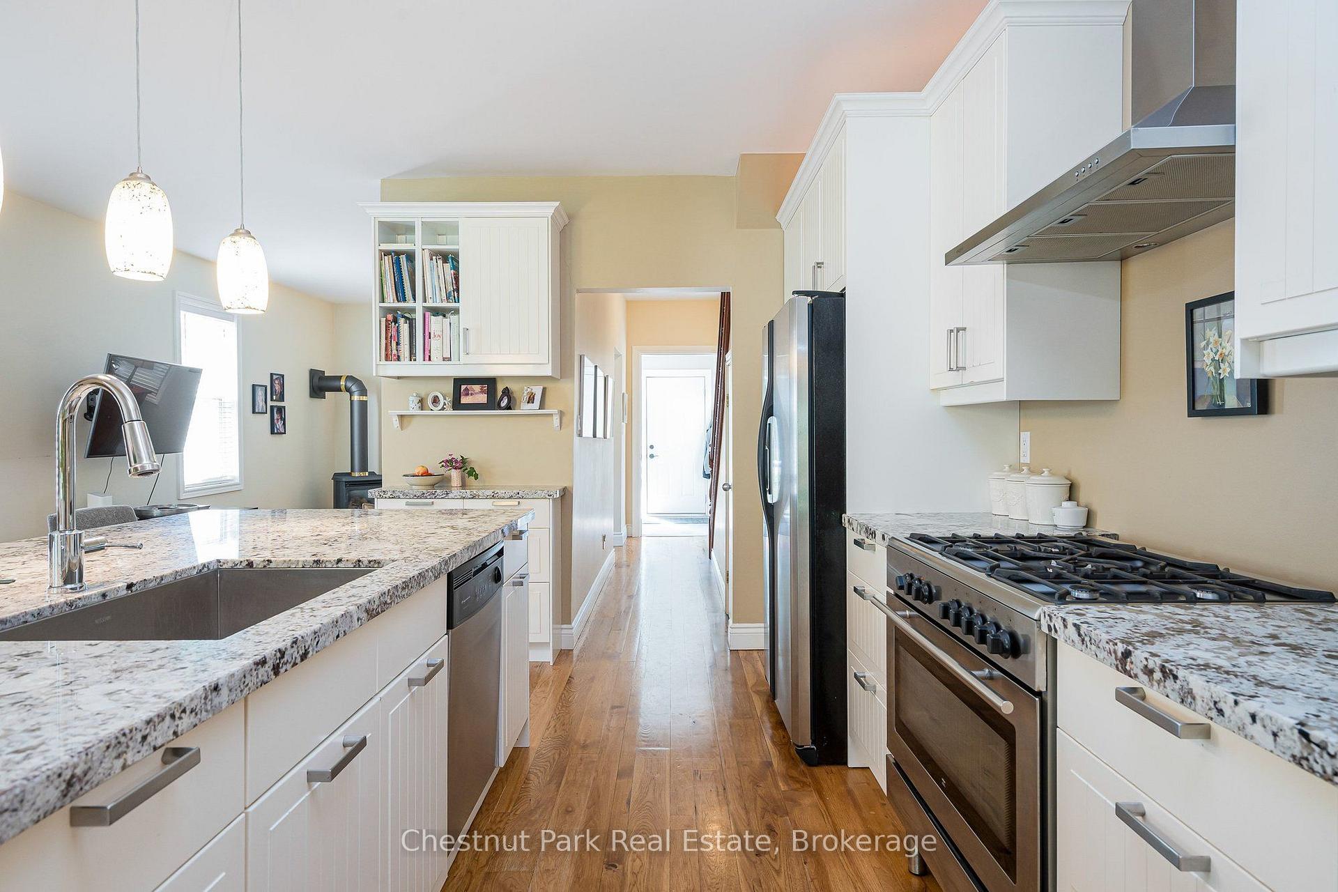 Photo 18 of 71 Hickory Street, Collingwood — HOMEH