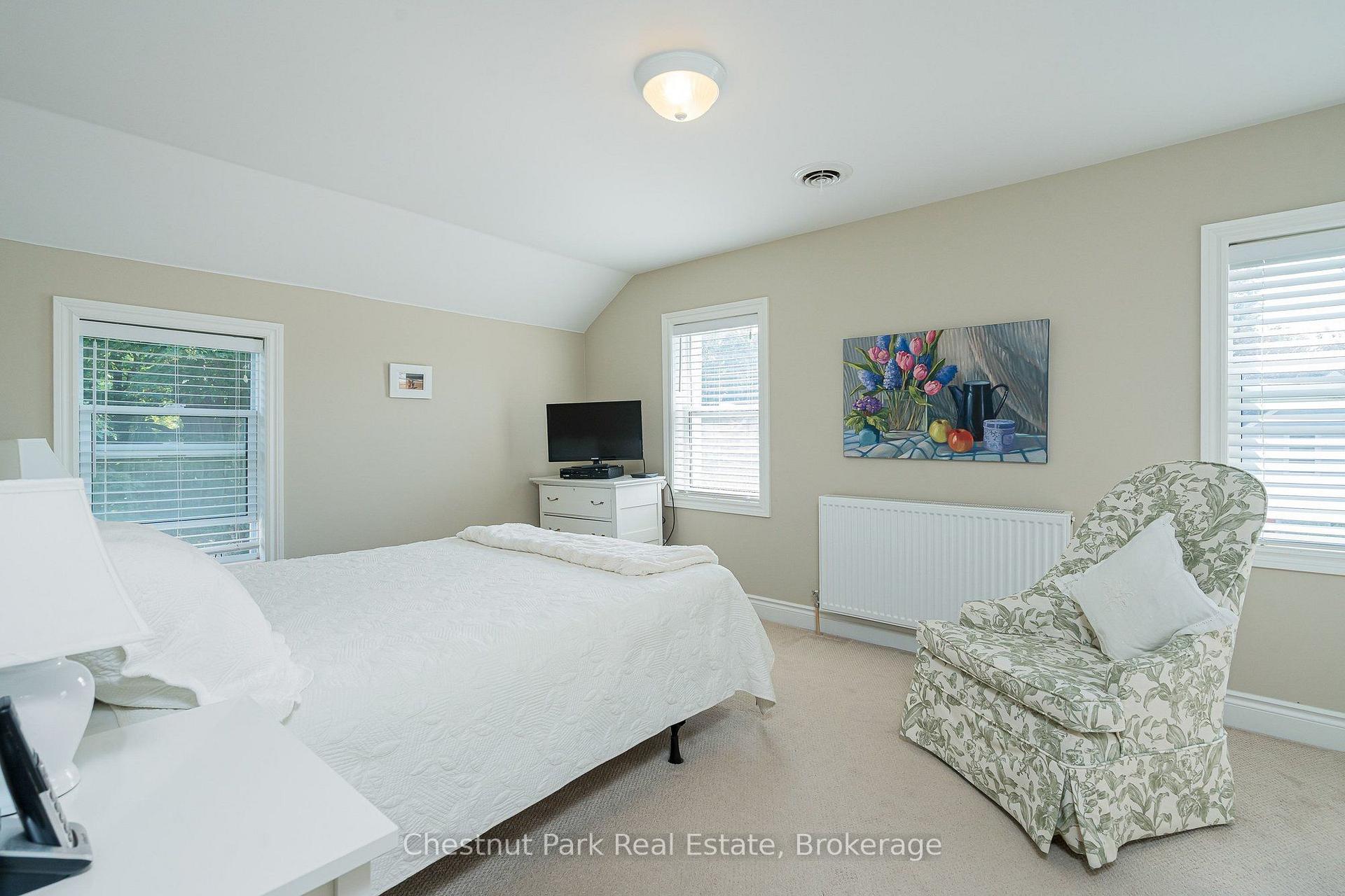 Photo 36 of 71 Hickory Street, Collingwood — HOMEH