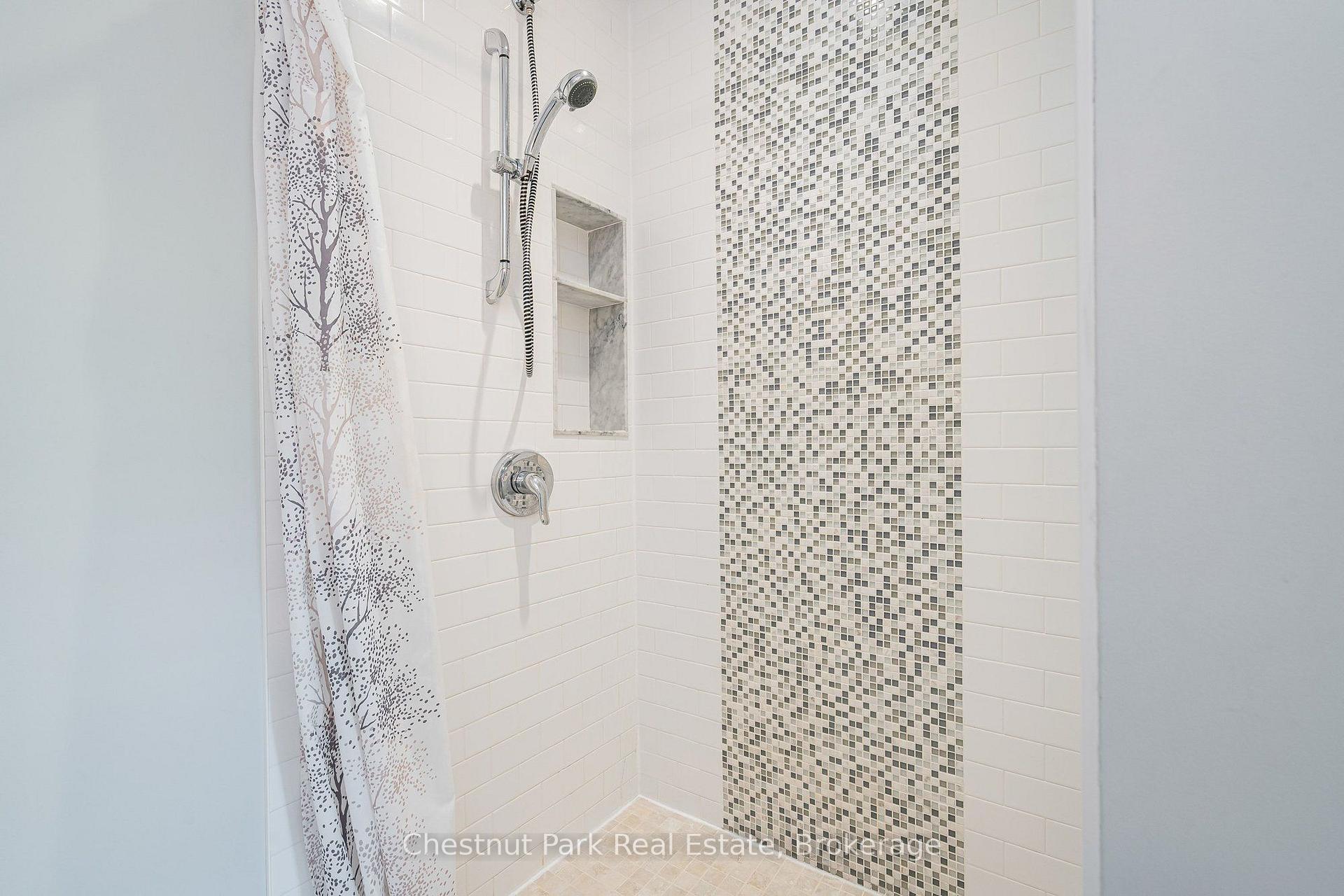 Photo 40 of 71 Hickory Street, Collingwood — HOMEH