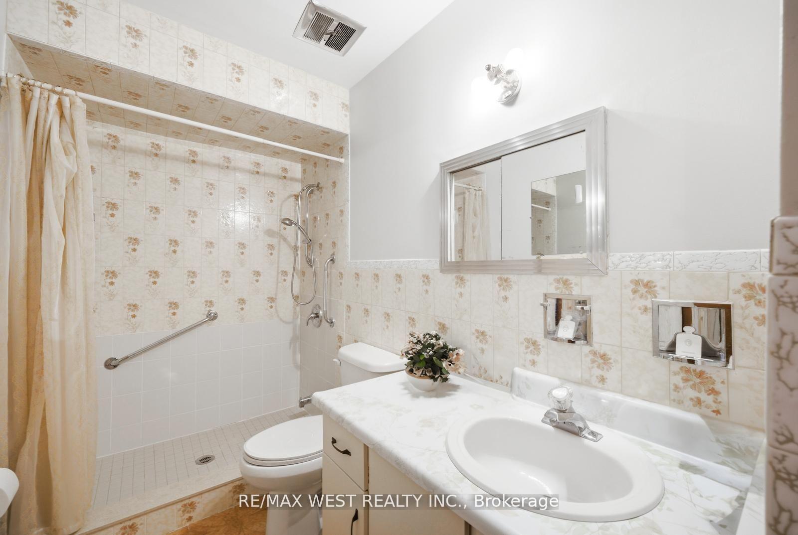 Photo 14 of 111 Shoreham Drive, North York, Black Creek — HOMEH