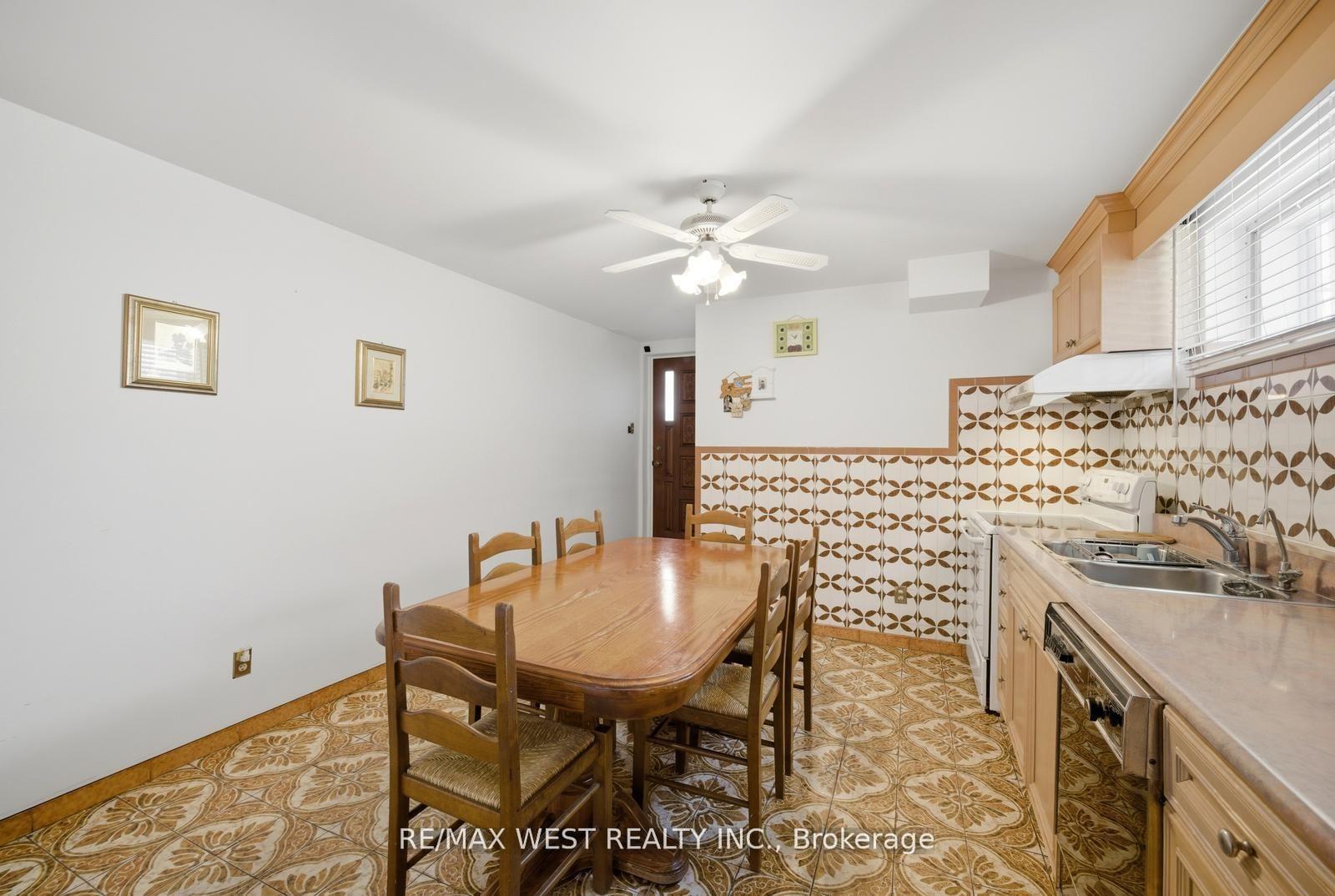Photo 19 of 111 Shoreham Drive, North York, Black Creek — HOMEH