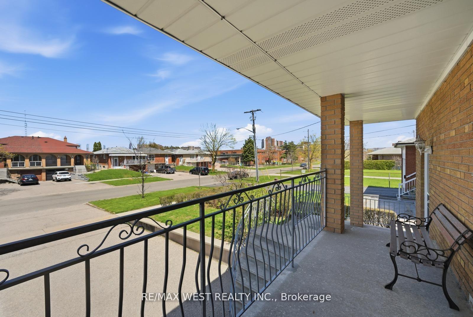 Photo 26 of 111 Shoreham Drive, North York, Black Creek — HOMEH