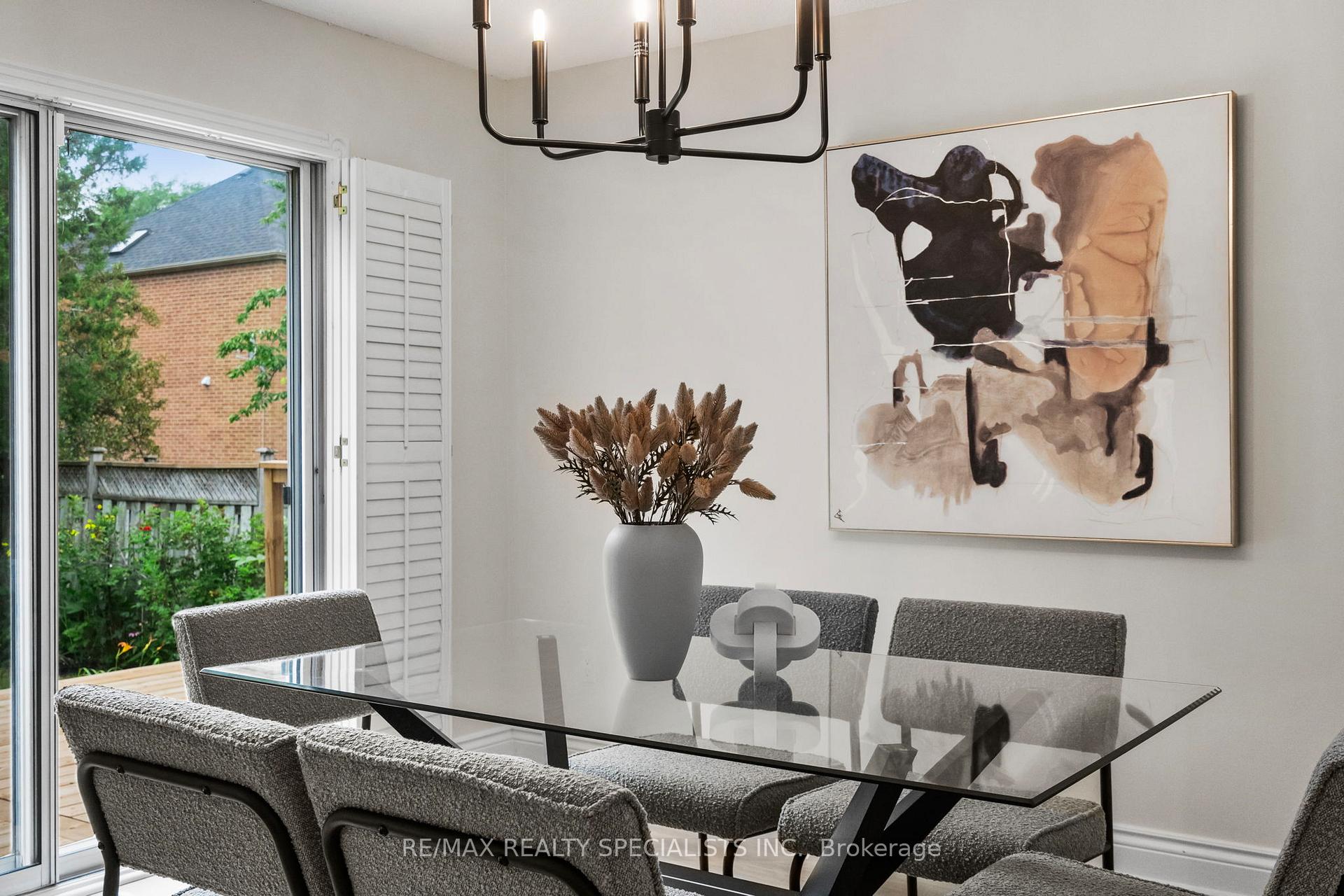 Photo 10 of 38 Springfield Way, Vaughan, Crestwood-Springfarm-Yorkhill — HOMEH