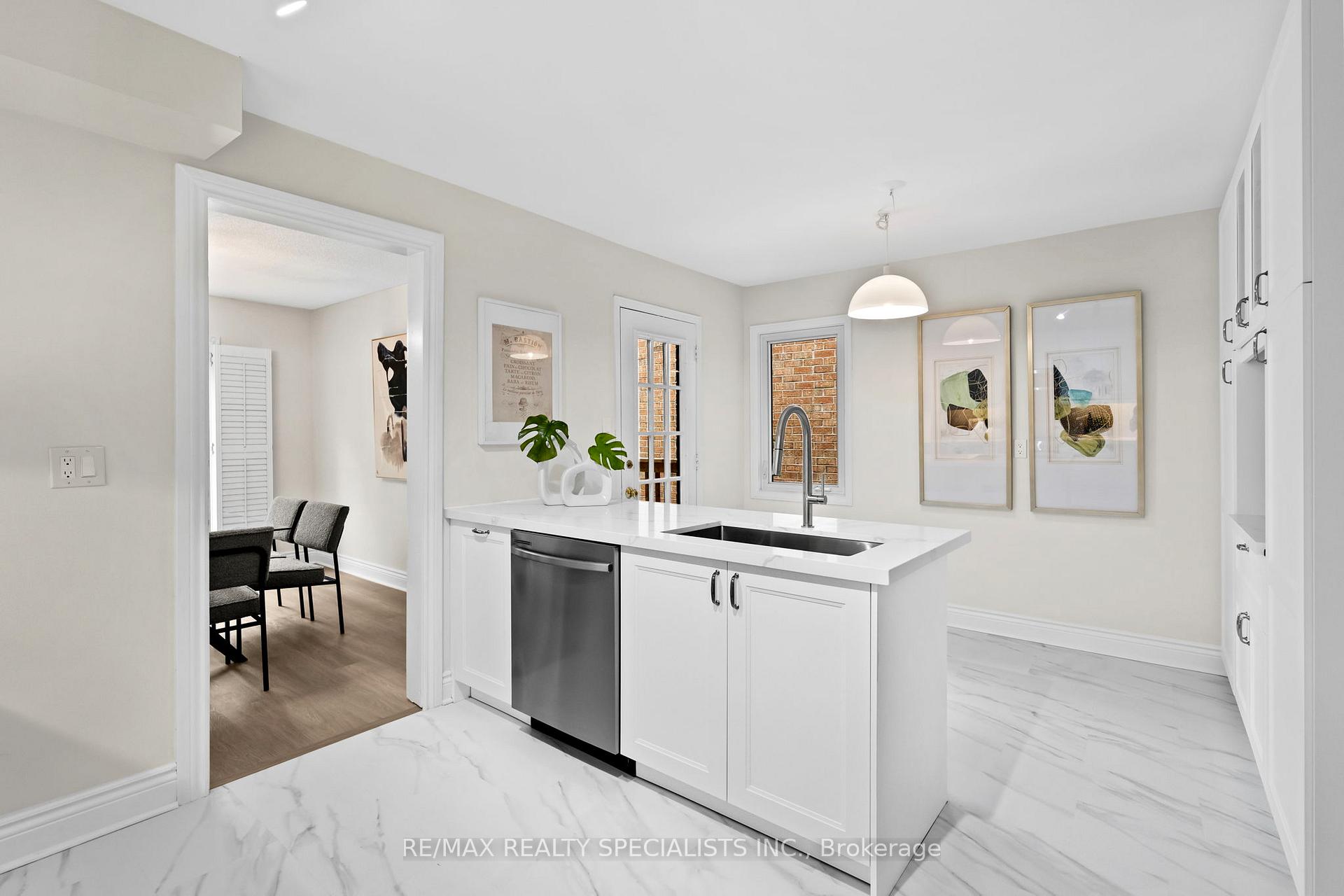 Photo 12 of 38 Springfield Way, Vaughan, Crestwood-Springfarm-Yorkhill — HOMEH