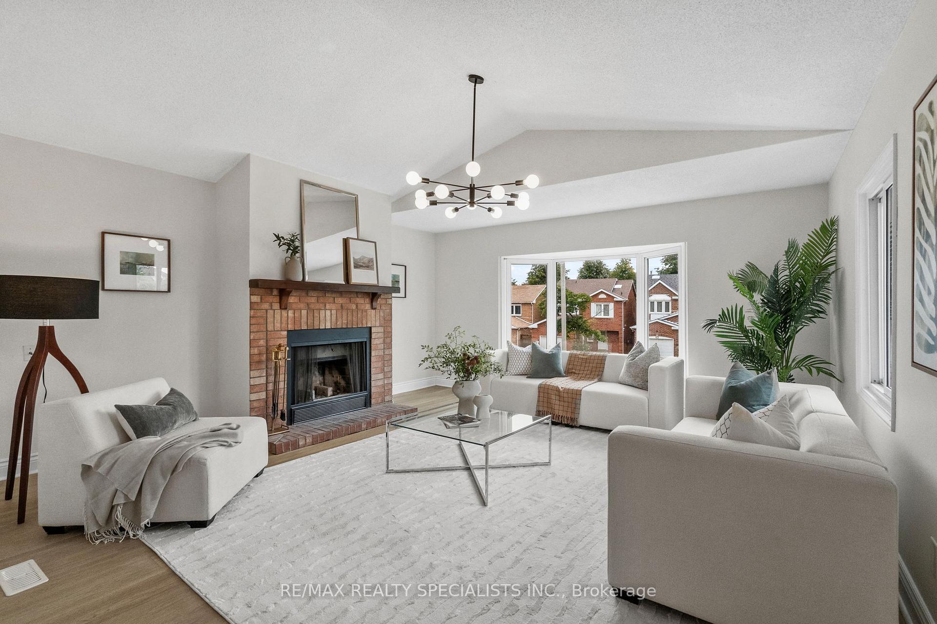 Photo 23 of 38 Springfield Way, Vaughan, Crestwood-Springfarm-Yorkhill — HOMEH