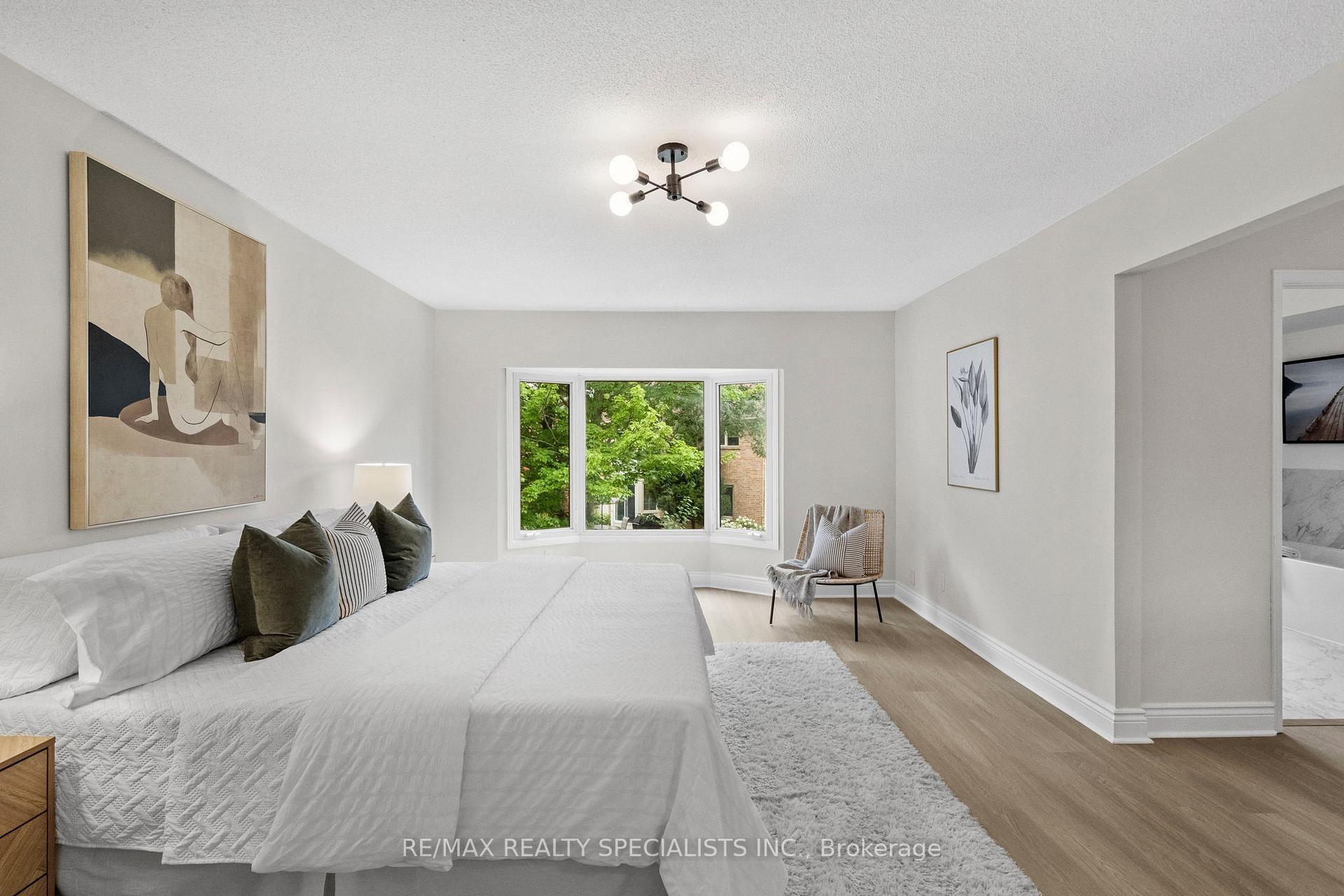 Photo 27 of 38 Springfield Way, Vaughan, Crestwood-Springfarm-Yorkhill — HOMEH