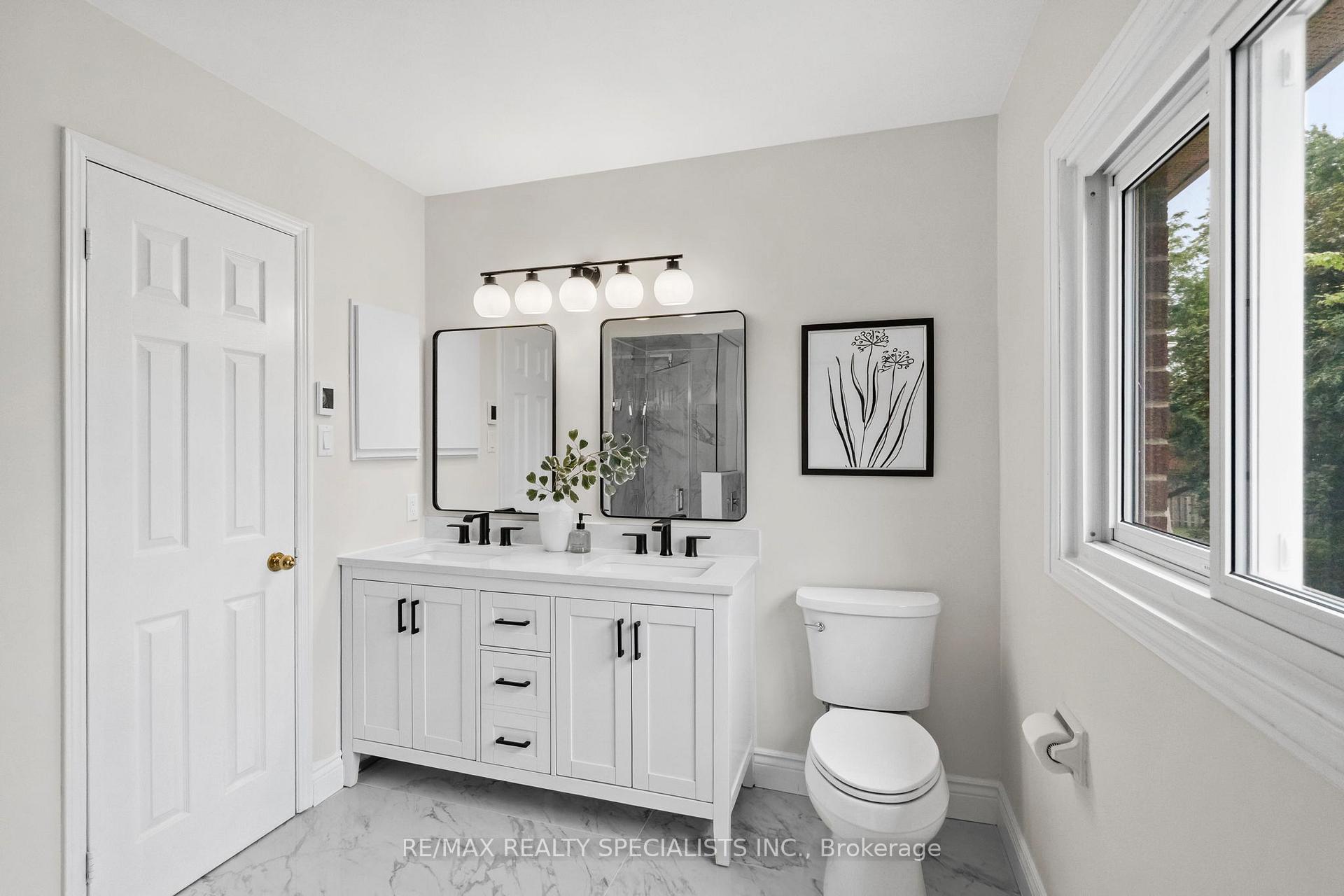 Photo 29 of 38 Springfield Way, Vaughan, Crestwood-Springfarm-Yorkhill — HOMEH
