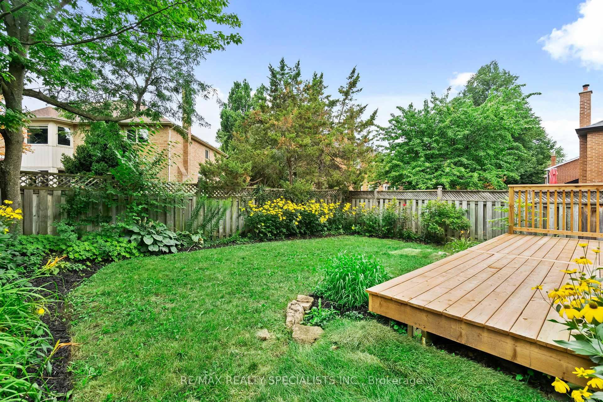 Photo 48 of 38 Springfield Way, Vaughan, Crestwood-Springfarm-Yorkhill — HOMEH