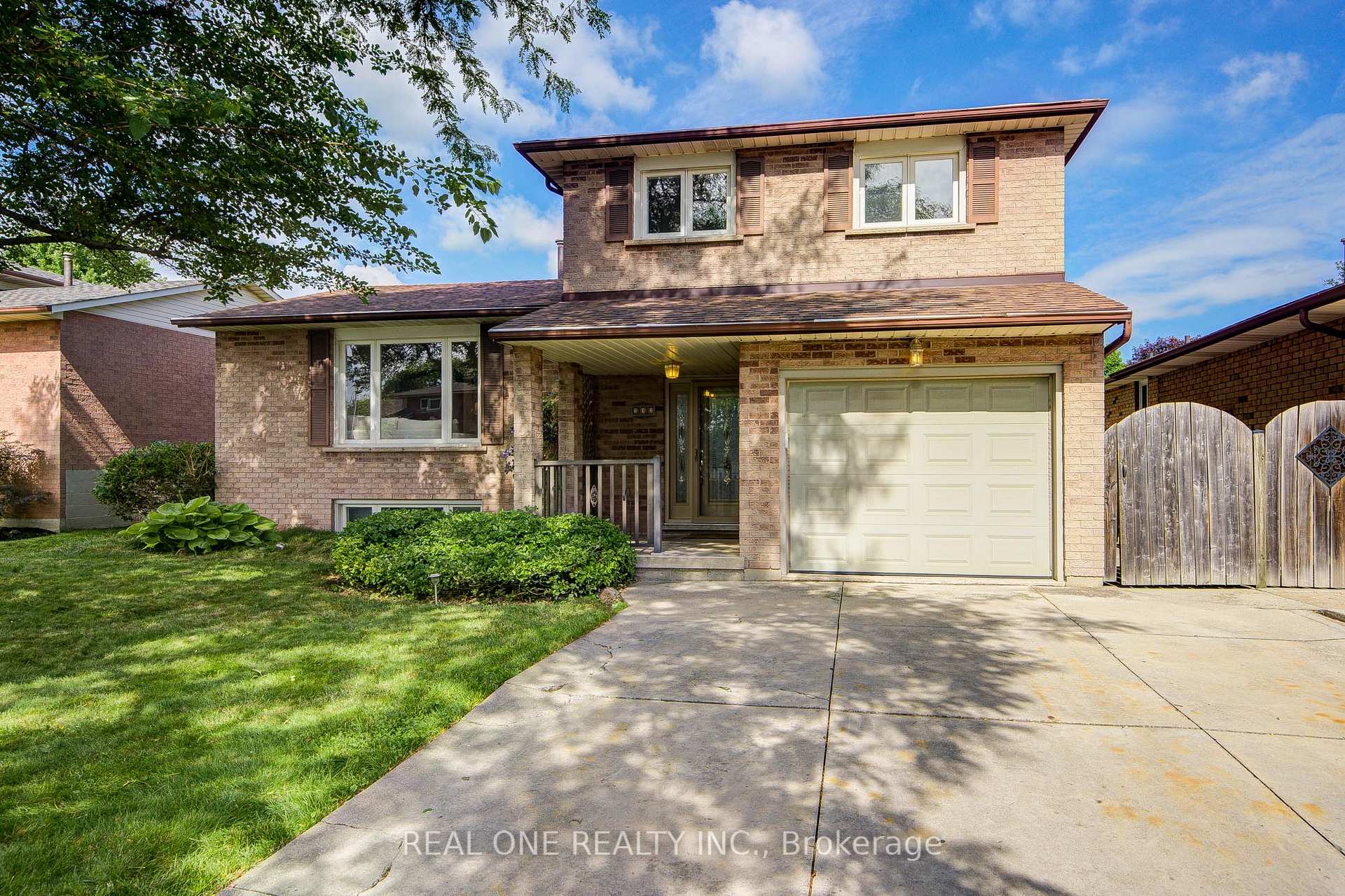 Photo 1 of 232 Clifton Downs Road, Hamilton, Gilbert — HOMEH