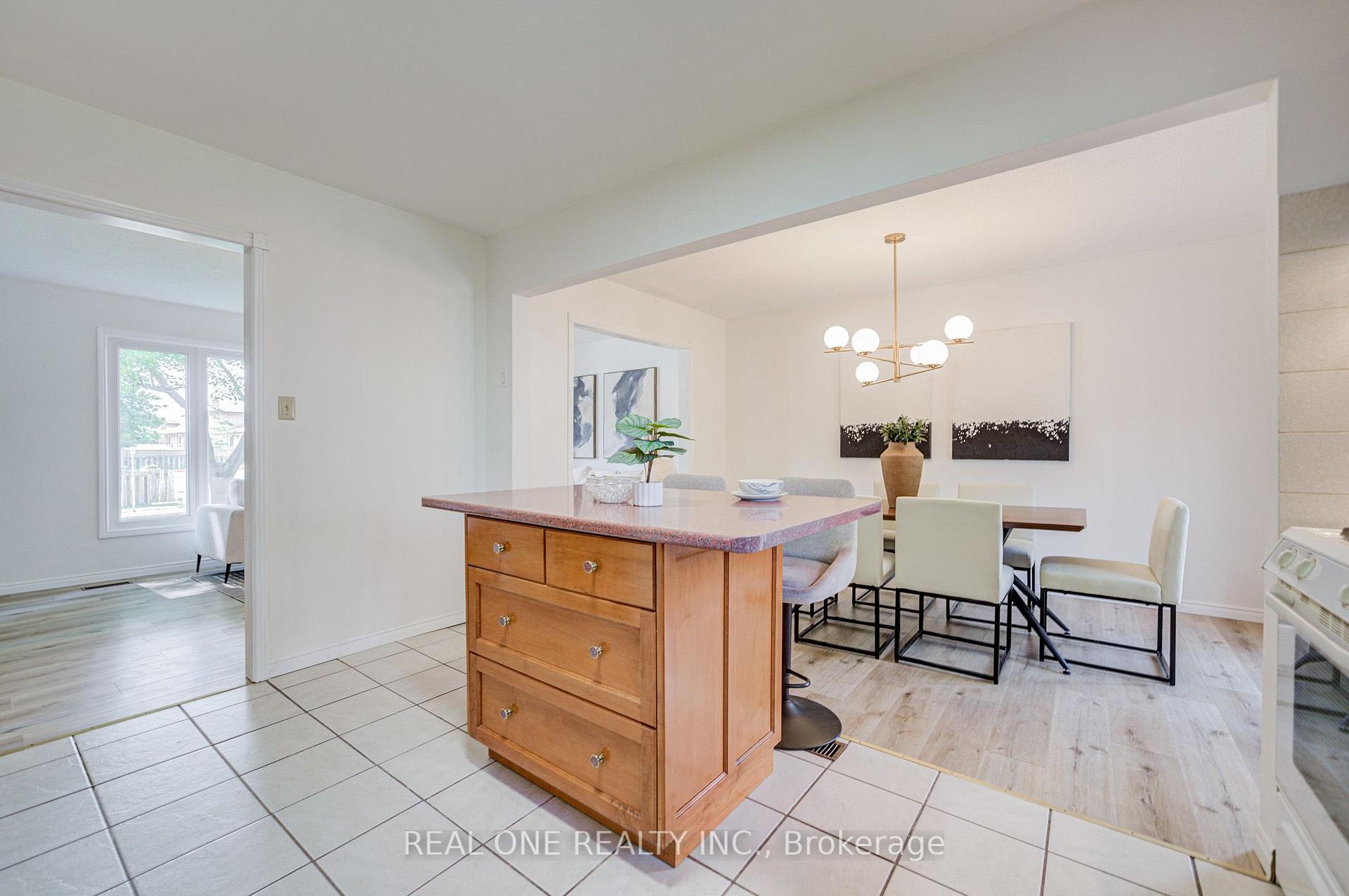 Photo 16 of 232 Clifton Downs Road, Hamilton, Gilbert — HOMEH