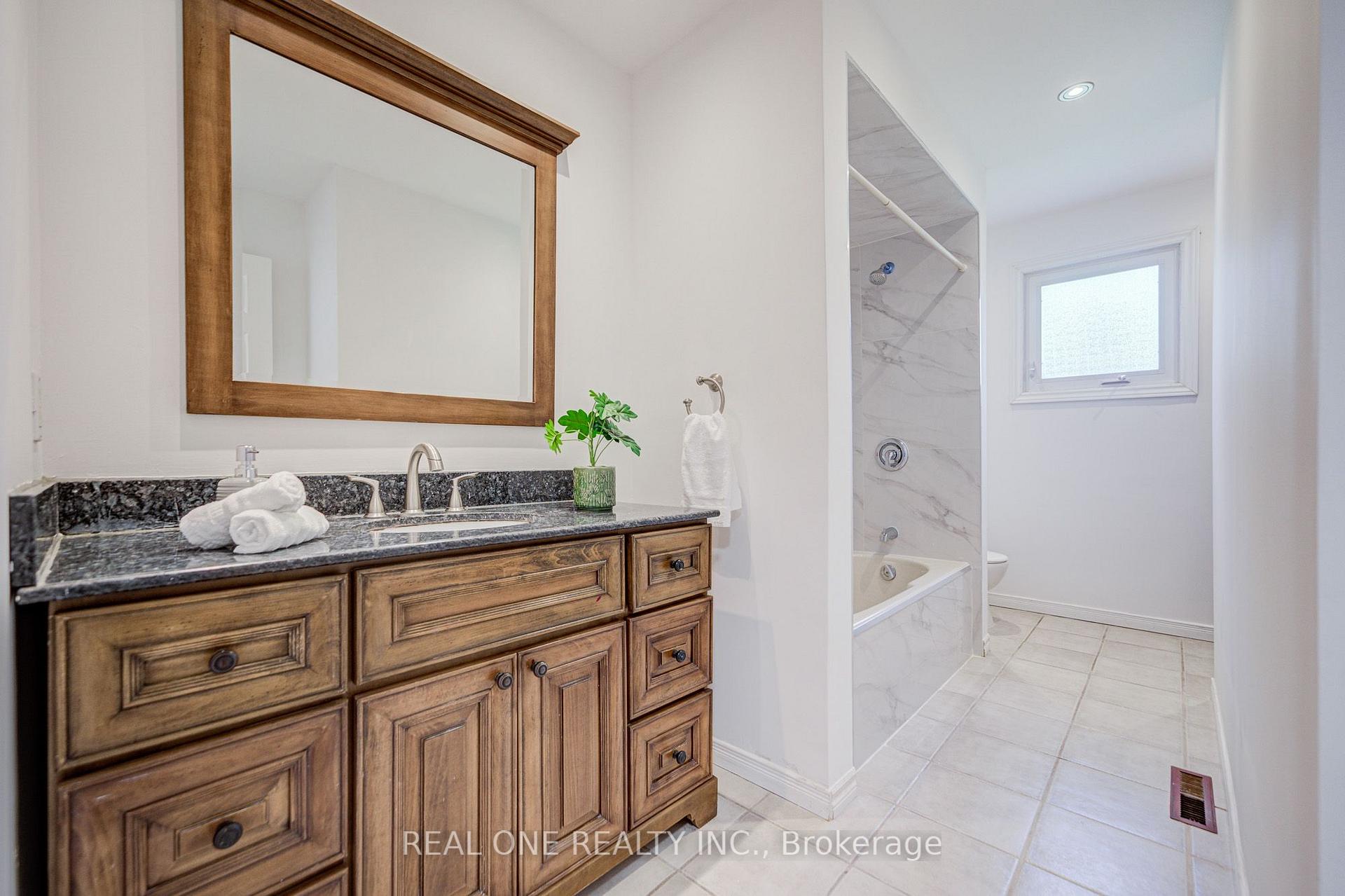 Photo 30 of 232 Clifton Downs Road, Hamilton, Gilbert — HOMEH