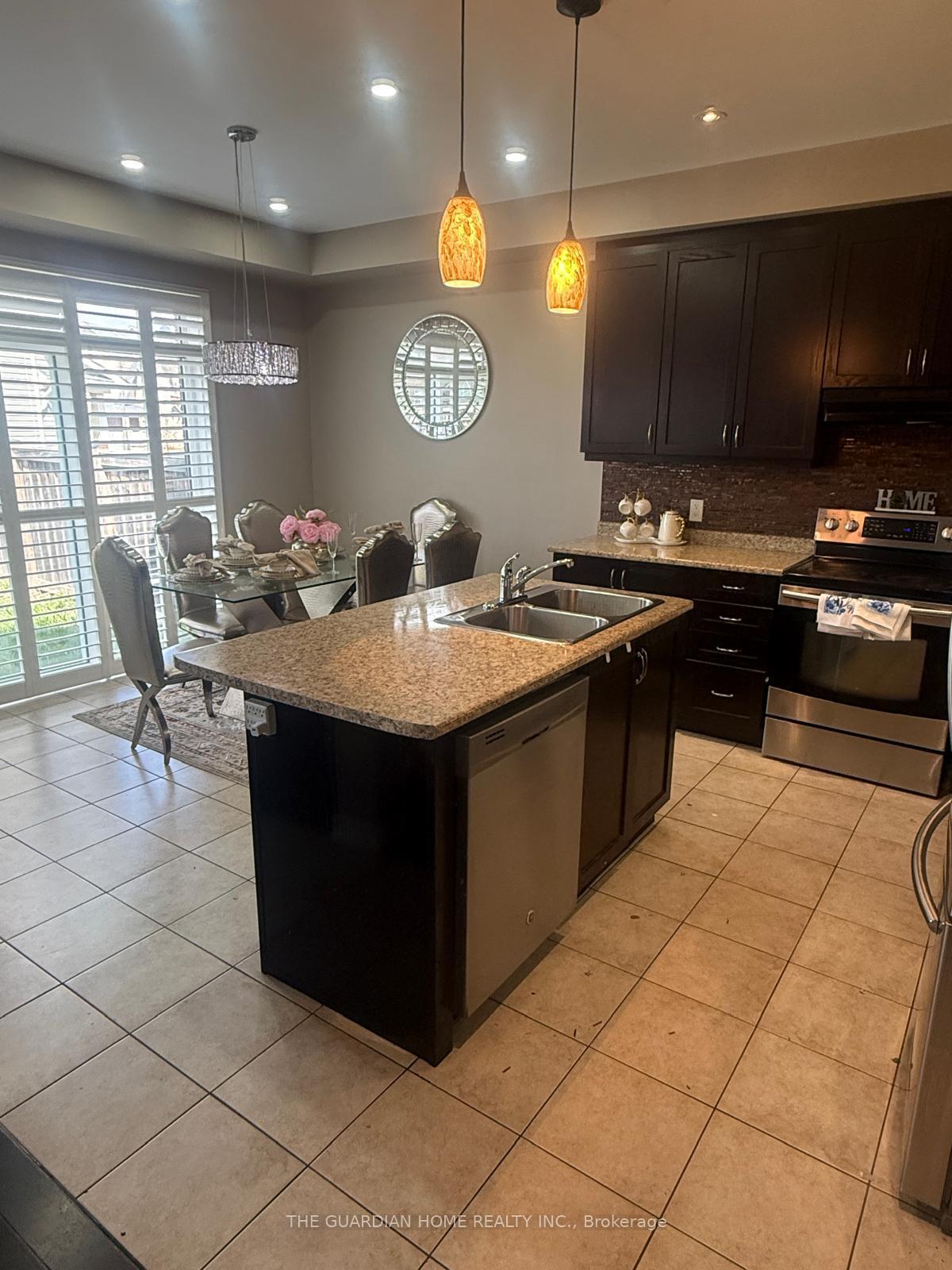 Photo 7 of 2322 Steeplechase Street, Oshawa, Windfields — HOMEH
