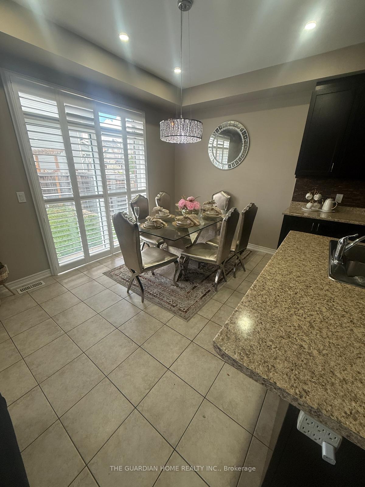 Photo 8 of 2322 Steeplechase Street, Oshawa, Windfields — HOMEH