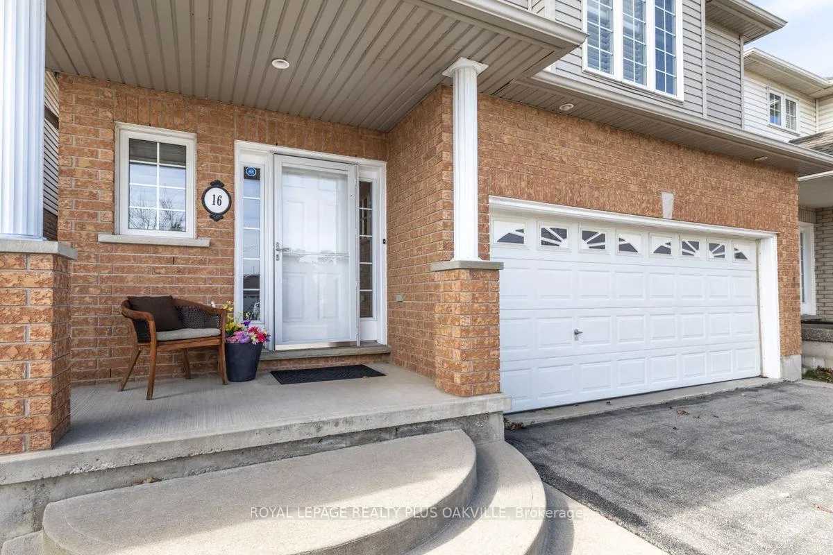 Photo 5 of 16 Grayrocks Avenue, Hamilton, Broughton — HOMEH