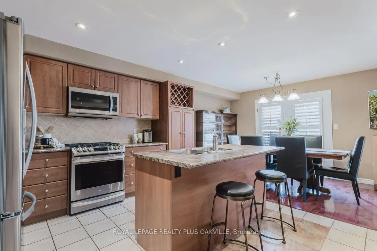 Photo 8 of 16 Grayrocks Avenue, Hamilton, Broughton — HOMEH