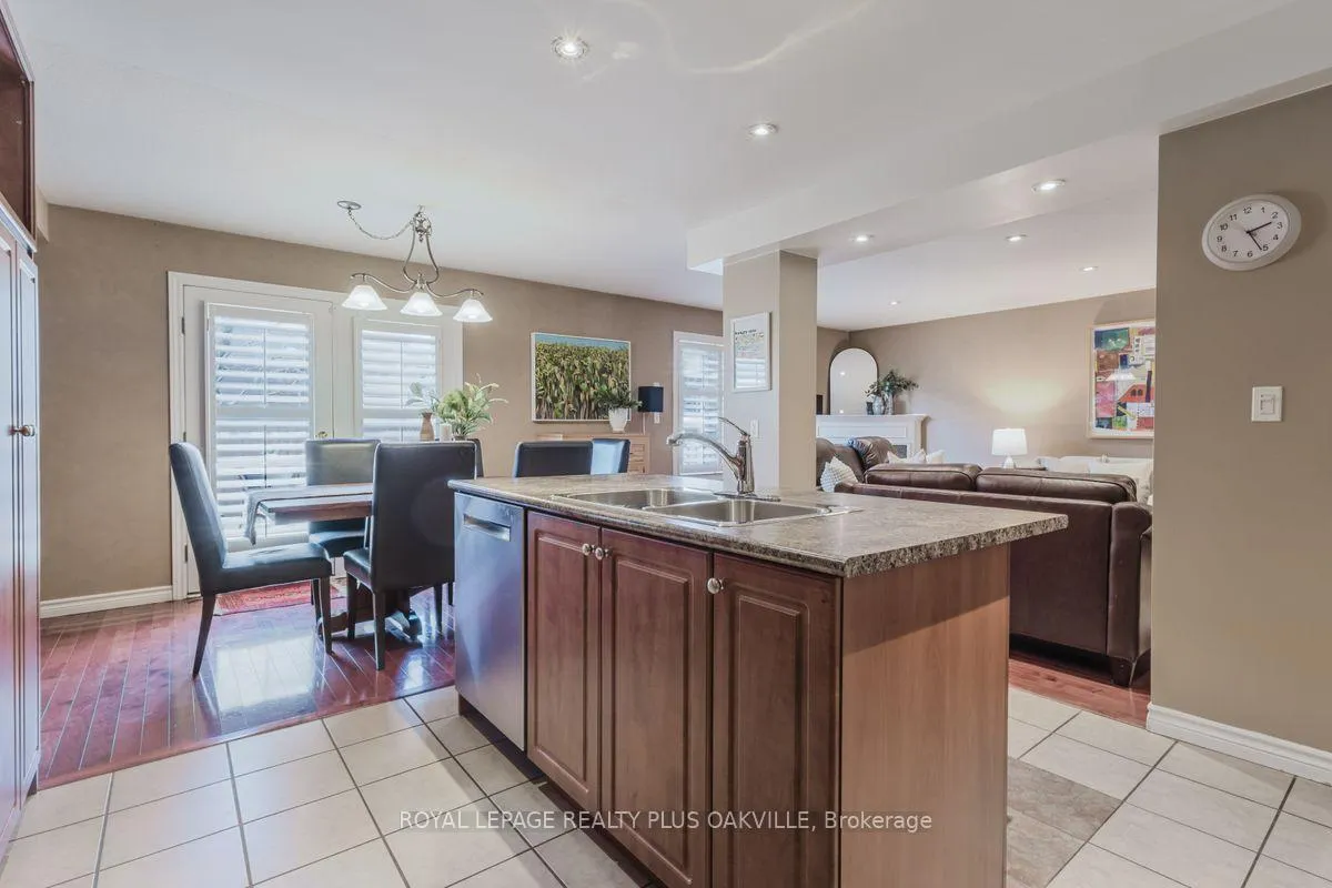 Photo 9 of 16 Grayrocks Avenue, Hamilton, Broughton — HOMEH