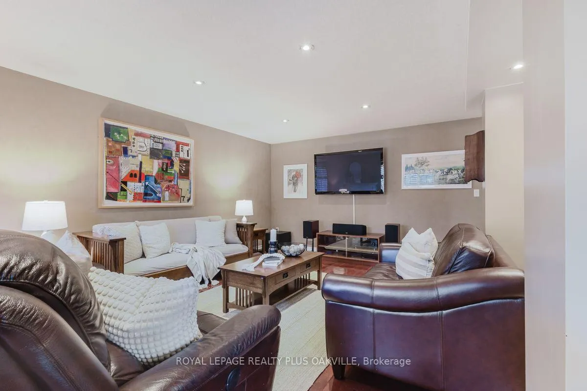 Photo 14 of 16 Grayrocks Avenue, Hamilton, Broughton — HOMEH