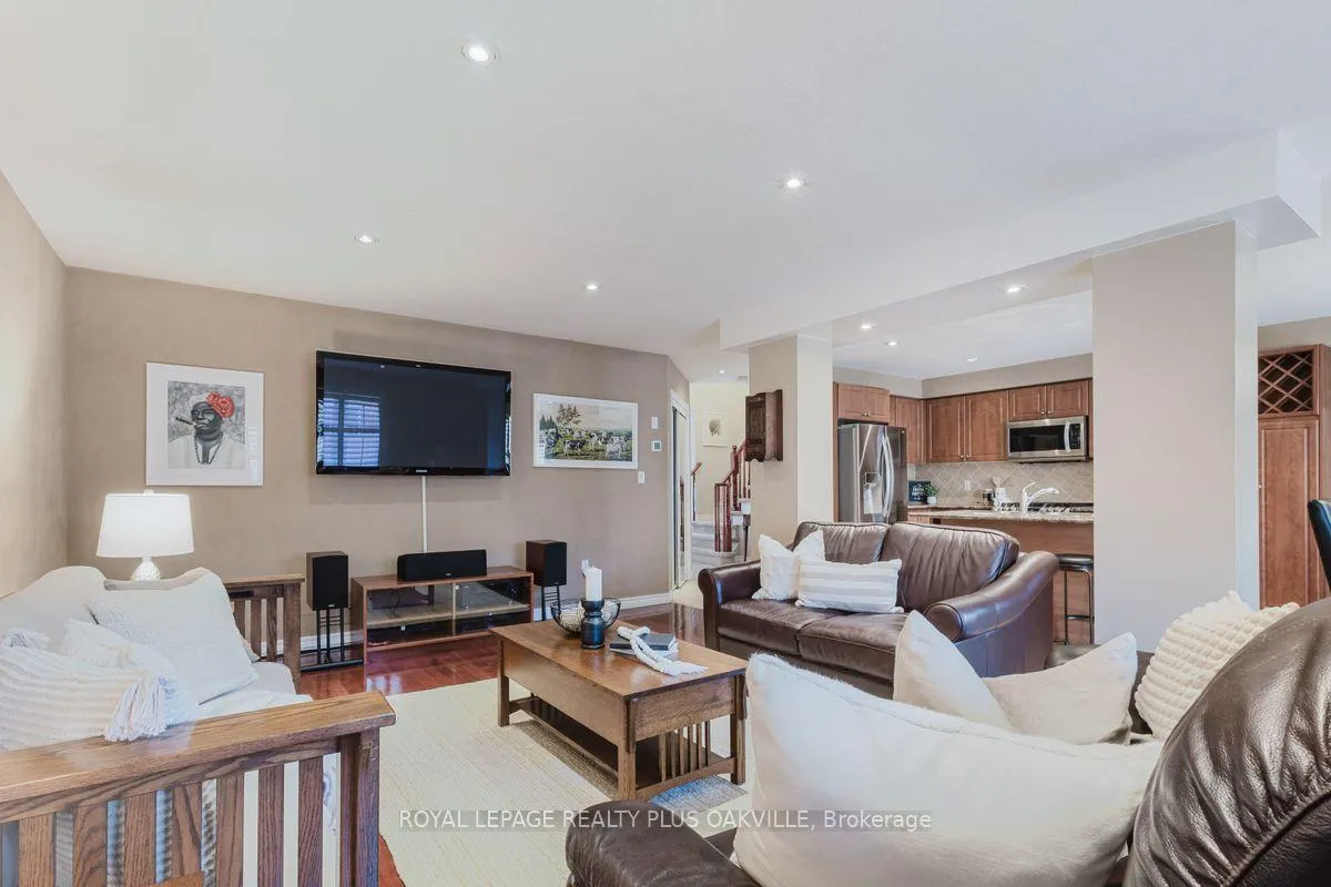 Photo 15 of 16 Grayrocks Avenue, Hamilton, Broughton — HOMEH