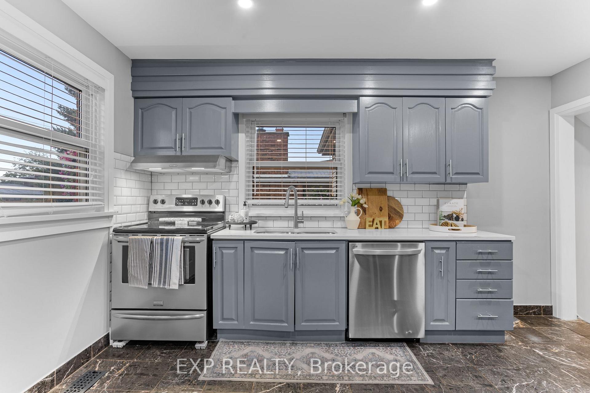 Photo 5 of 62 Randall Avenue, Hamilton, Stoney Creek — HOMEH