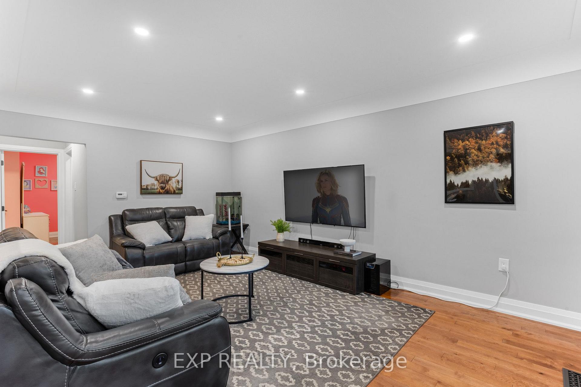 Photo 7 of 62 Randall Avenue, Hamilton, Stoney Creek — HOMEH