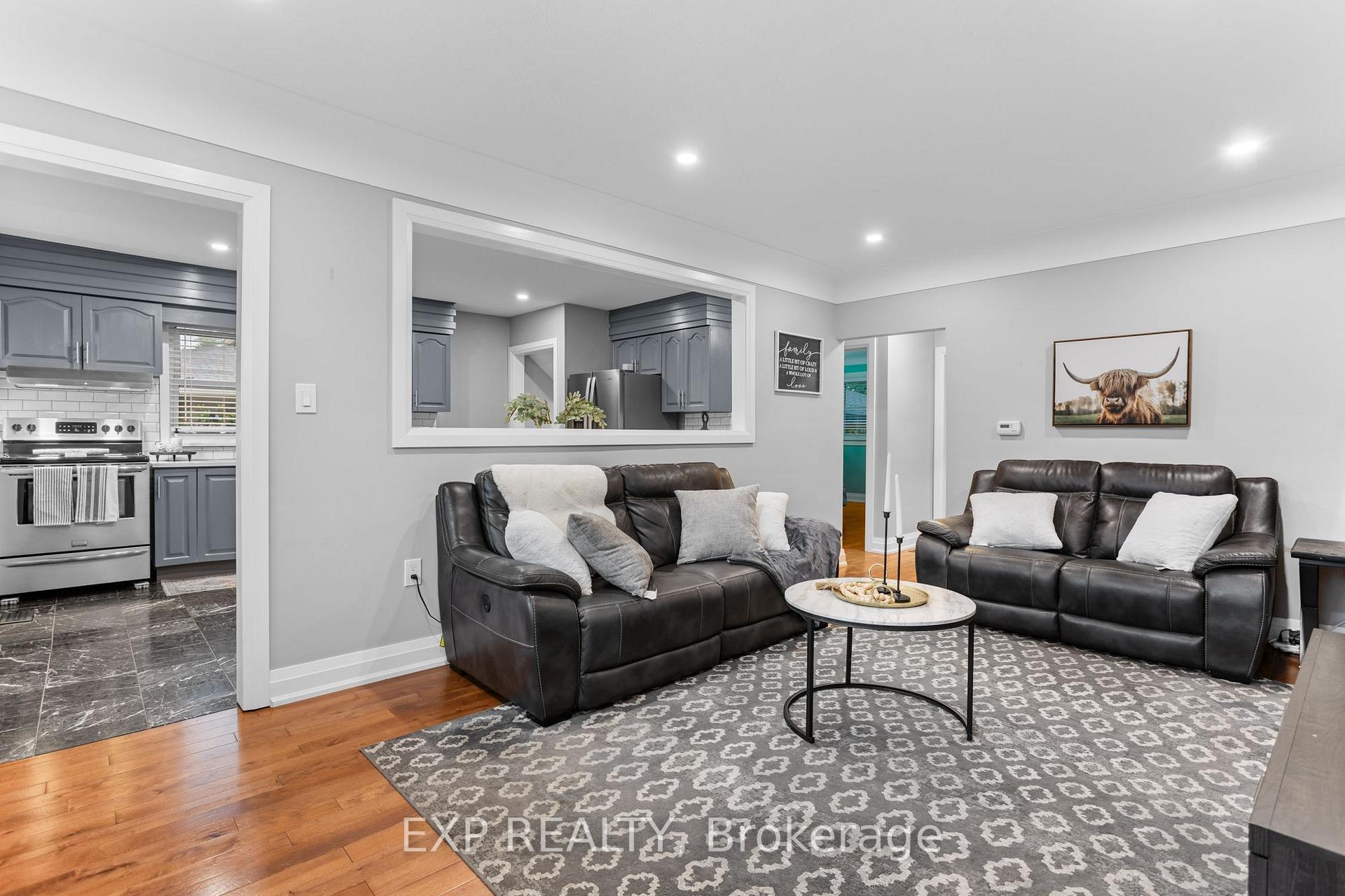 Photo 9 of 62 Randall Avenue, Hamilton, Stoney Creek — HOMEH