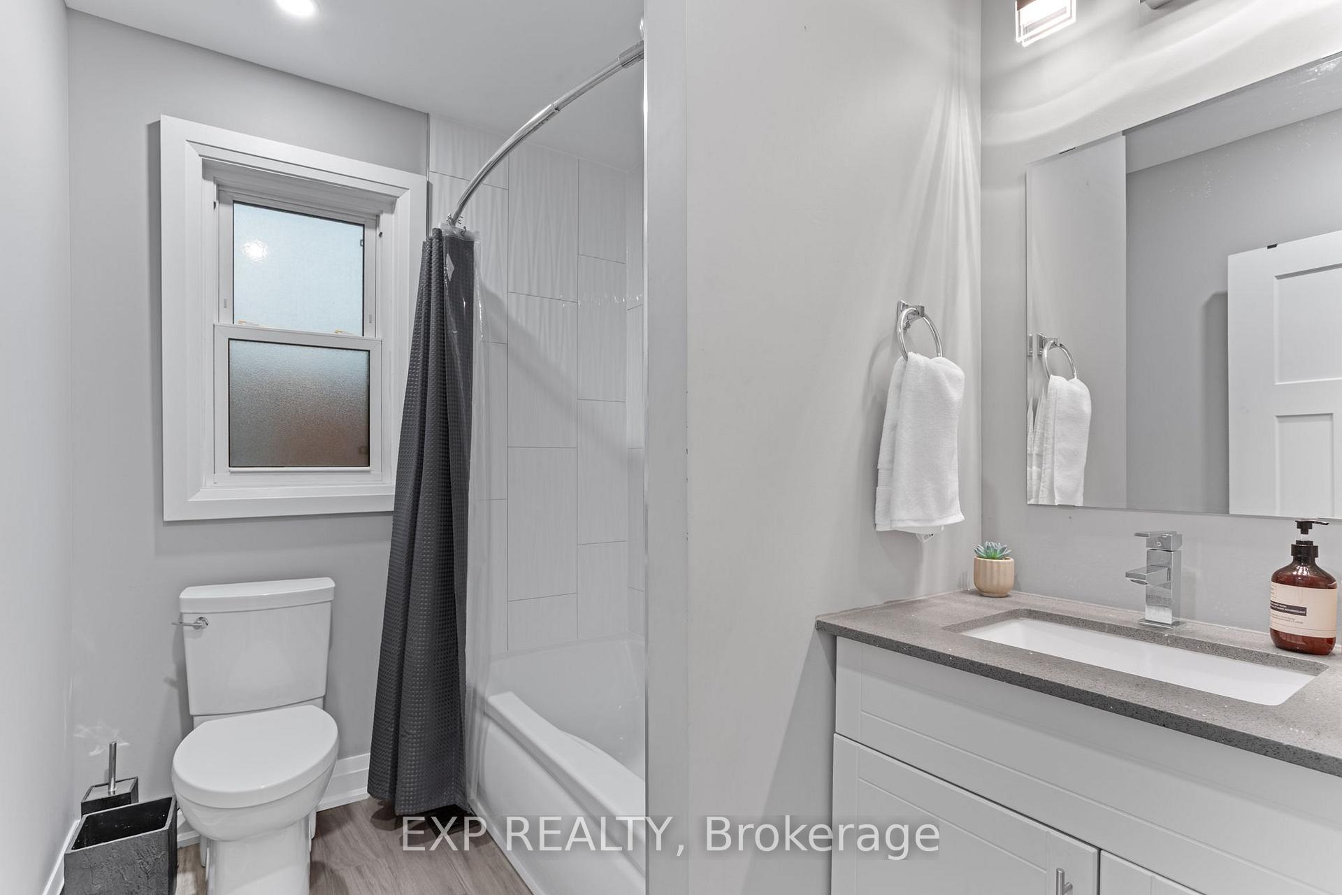 Photo 12 of 62 Randall Avenue, Hamilton, Stoney Creek — HOMEH