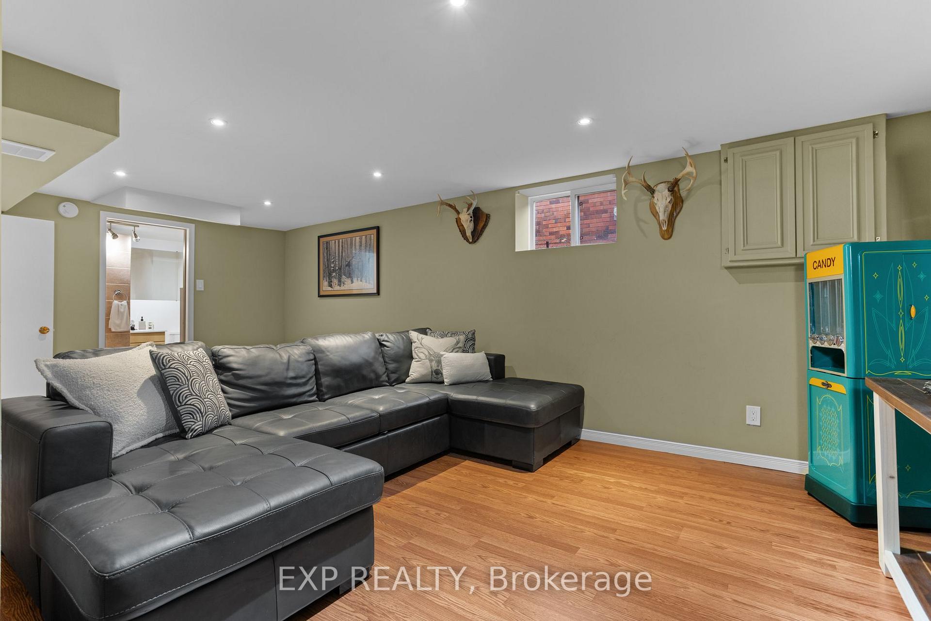 Photo 20 of 62 Randall Avenue, Hamilton, Stoney Creek — HOMEH