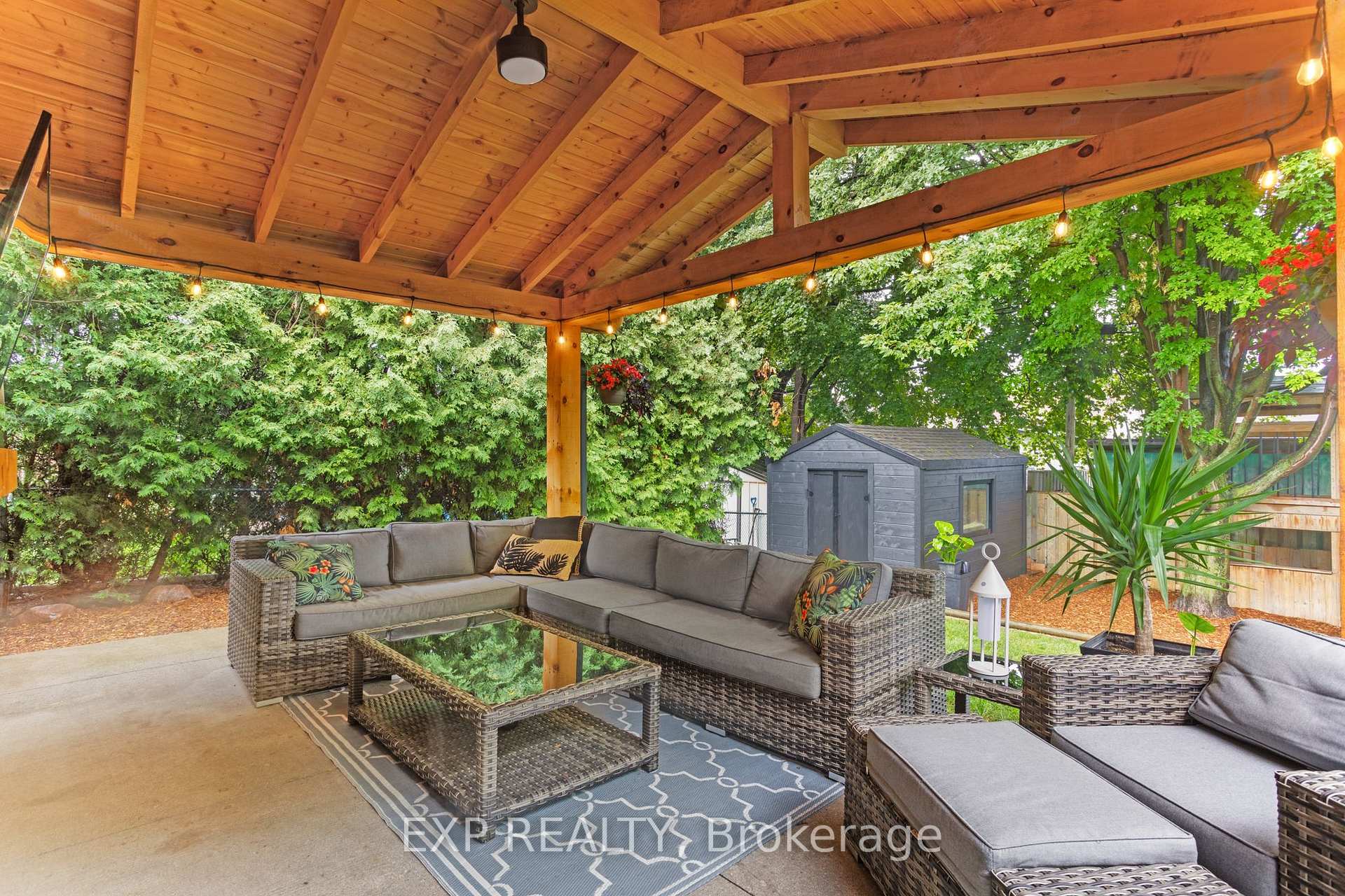 Photo 23 of 62 Randall Avenue, Hamilton, Stoney Creek — HOMEH