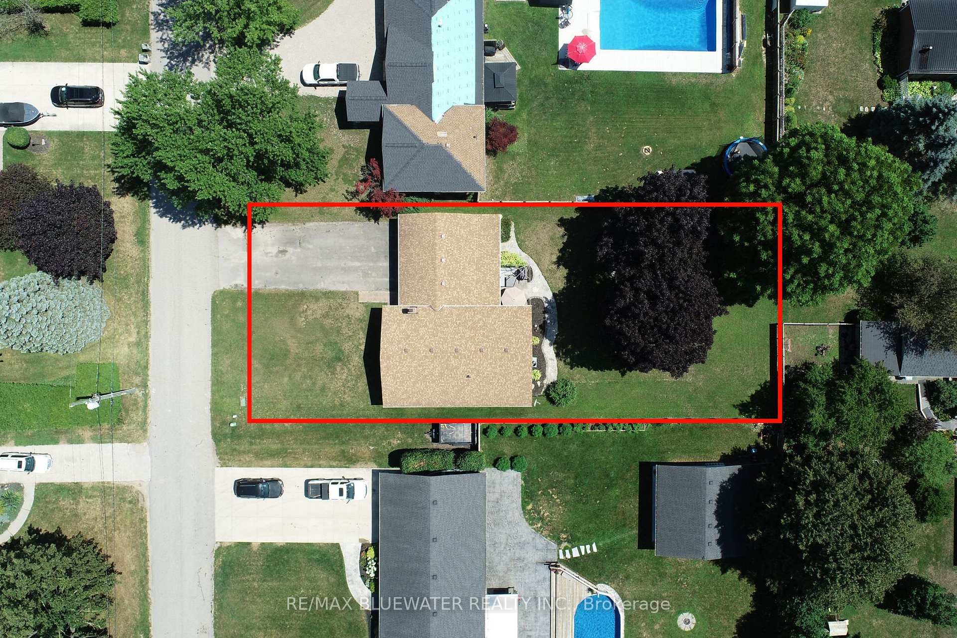 Photo 2 of 290 Anna Street, North Middlesex, Parkhill — HOMEH