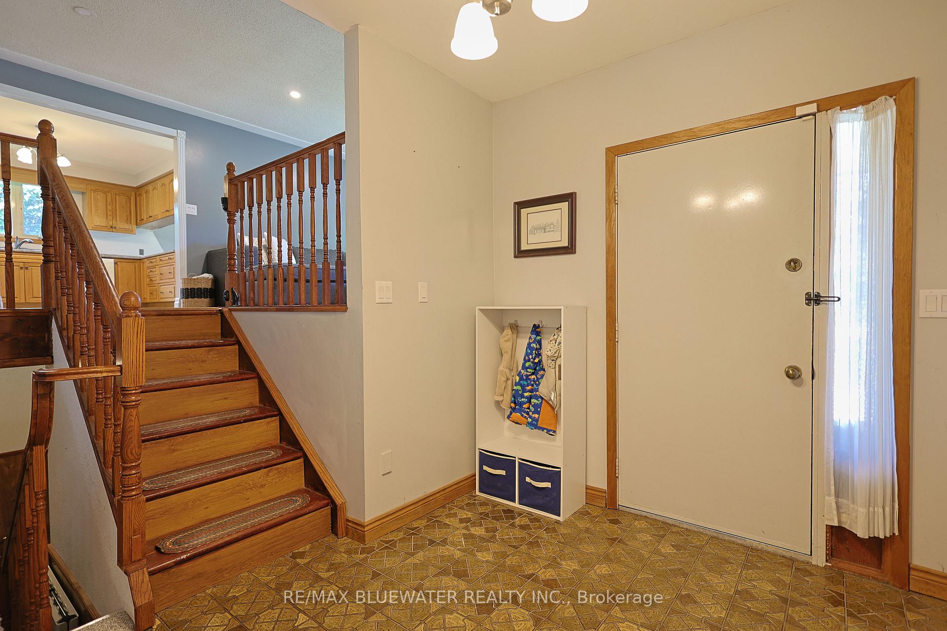 Photo 11 of 290 Anna Street, North Middlesex, Parkhill — HOMEH