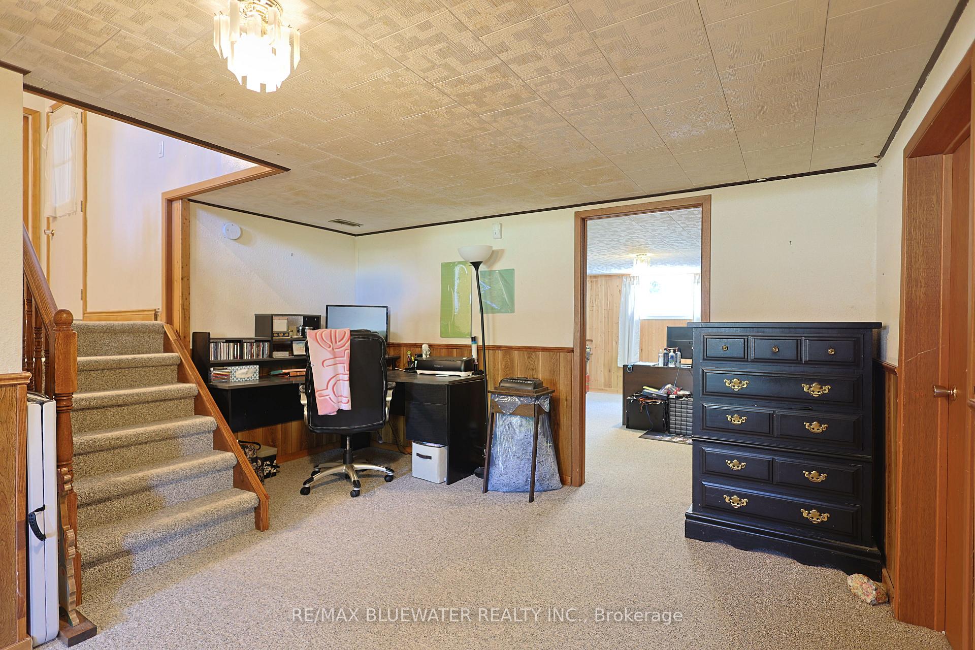 Photo 36 of 290 Anna Street, North Middlesex, Parkhill — HOMEH