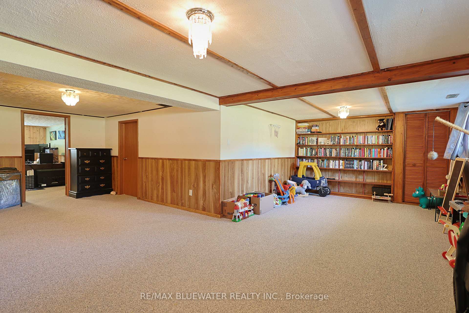 Photo 39 of 290 Anna Street, North Middlesex, Parkhill — HOMEH