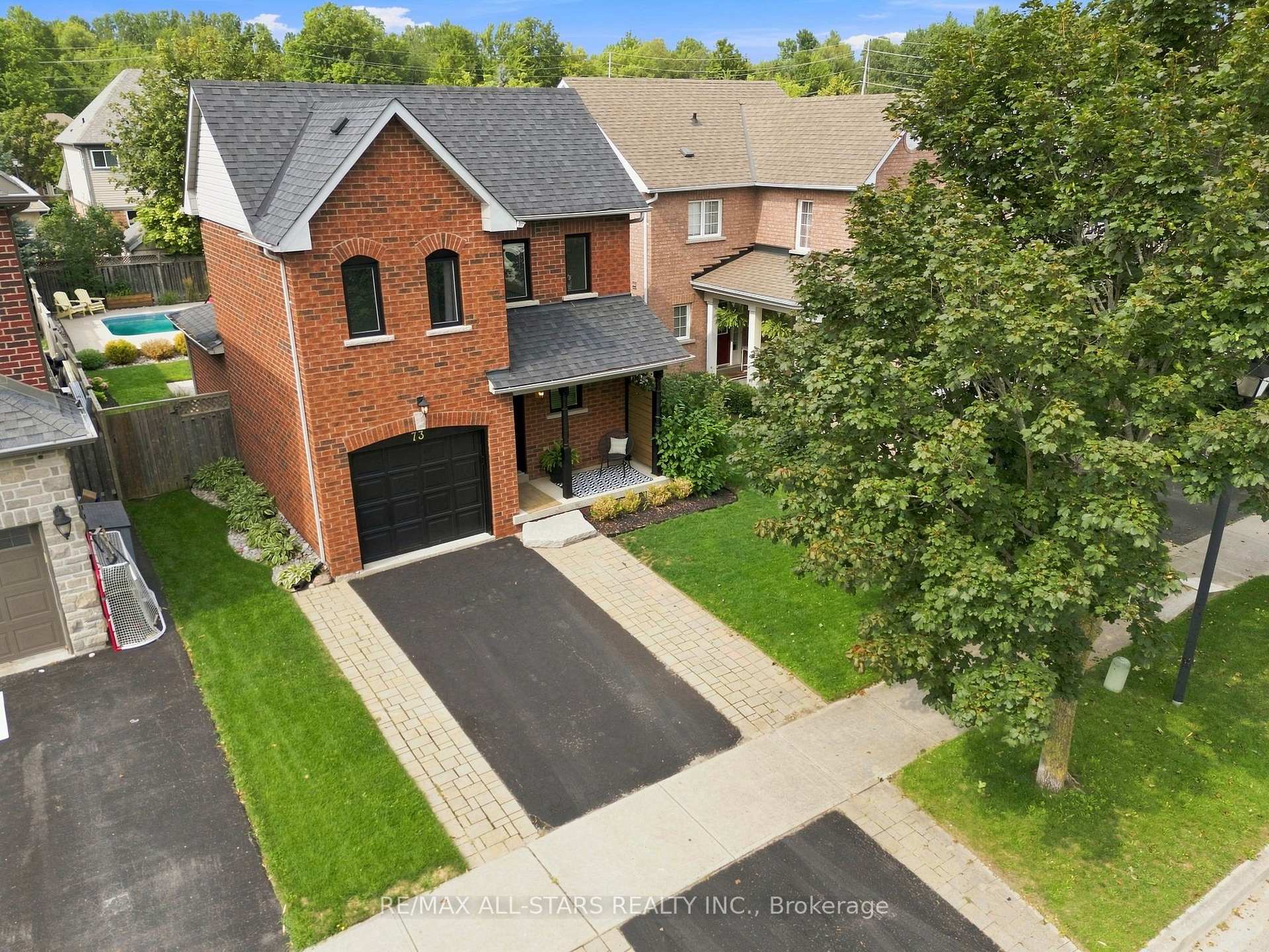 Photo 2 of 73 Russell Barton Lane, Uxbridge — HOMEH
