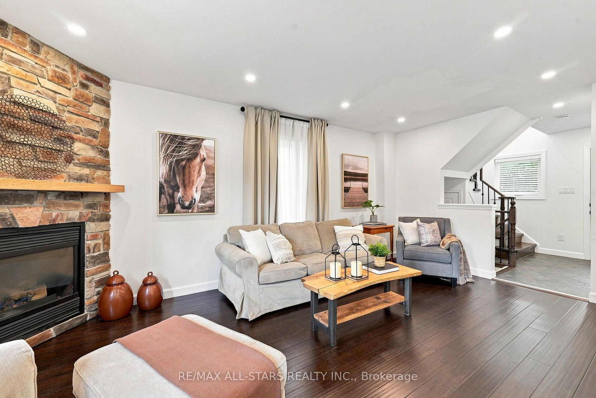 Photo 12 of 73 Russell Barton Lane, Uxbridge — HOMEH