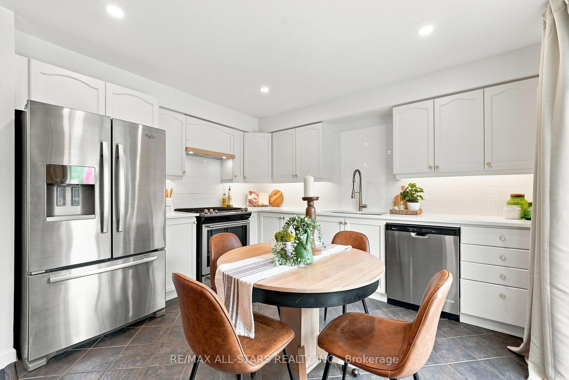 Photo 14 of 73 Russell Barton Lane, Uxbridge — HOMEH