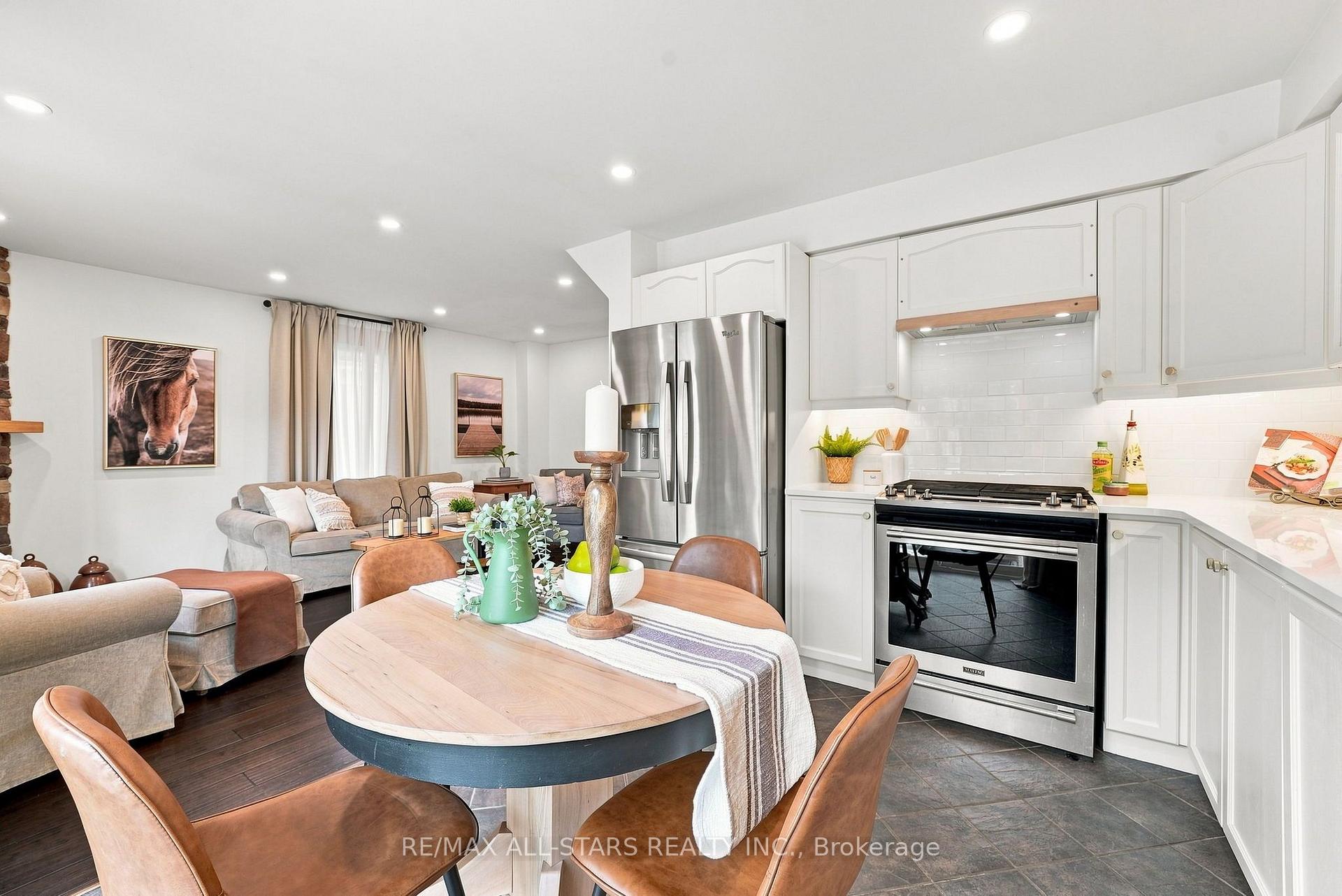 Photo 15 of 73 Russell Barton Lane, Uxbridge — HOMEH