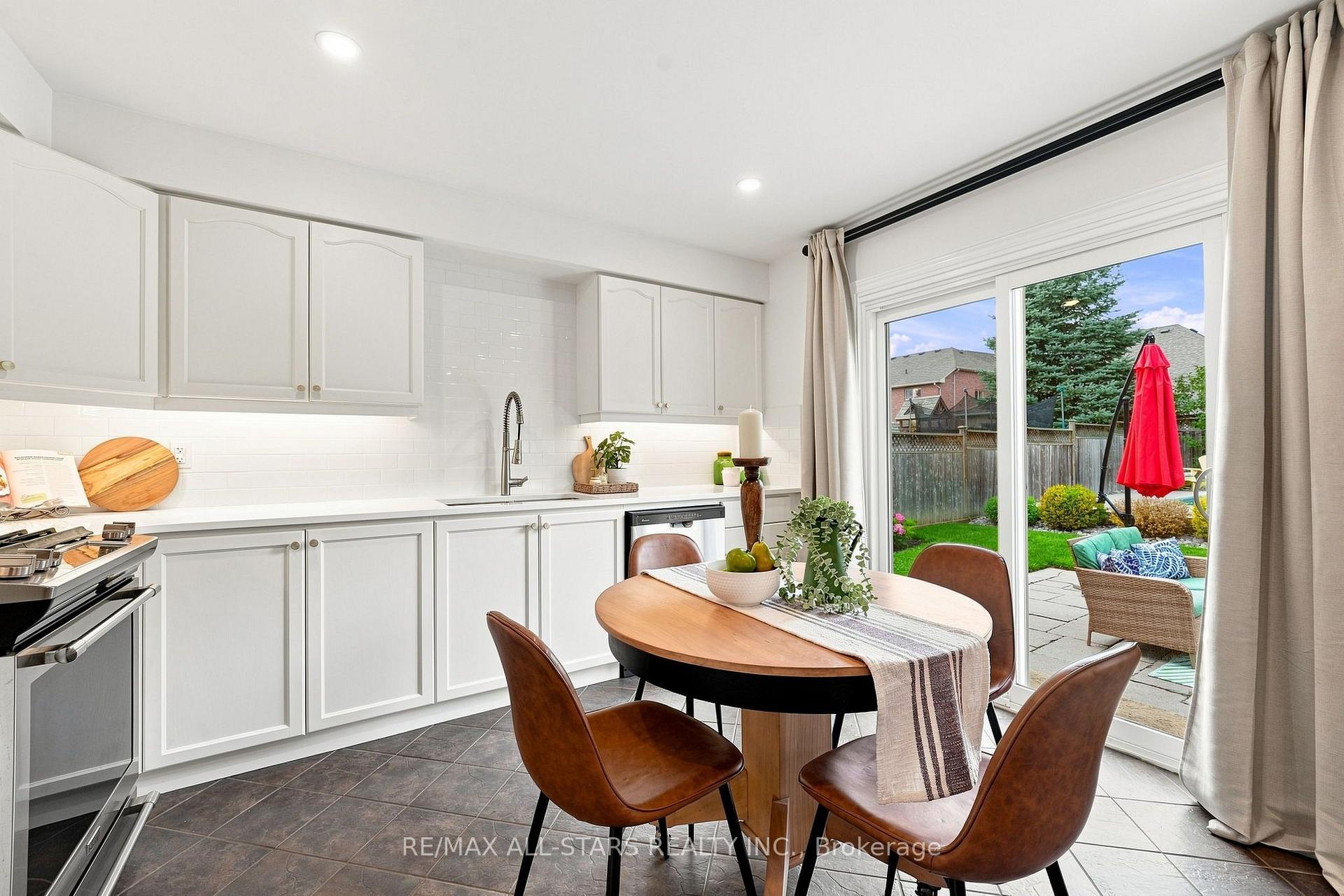 Photo 16 of 73 Russell Barton Lane, Uxbridge — HOMEH