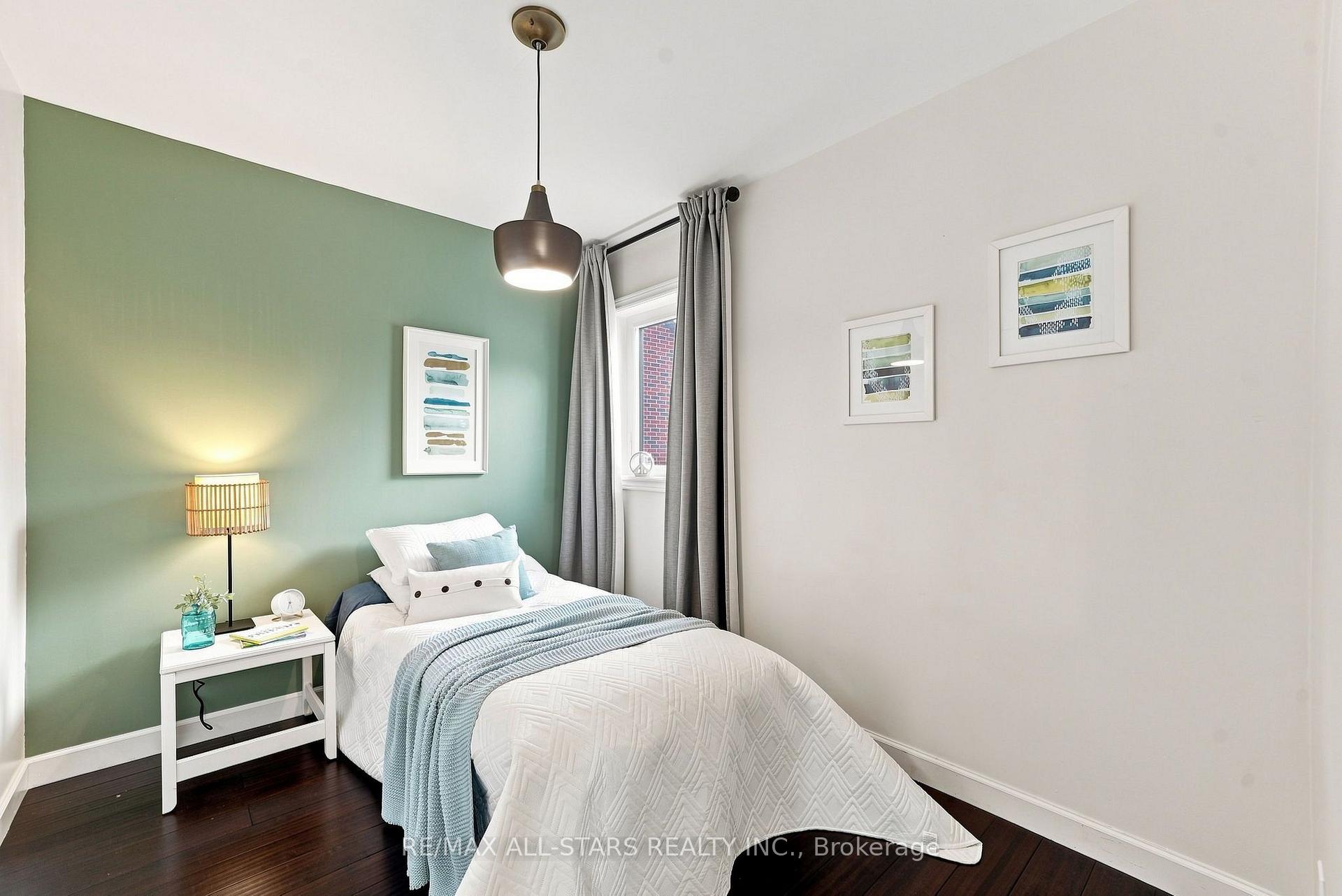Photo 22 of 73 Russell Barton Lane, Uxbridge — HOMEH