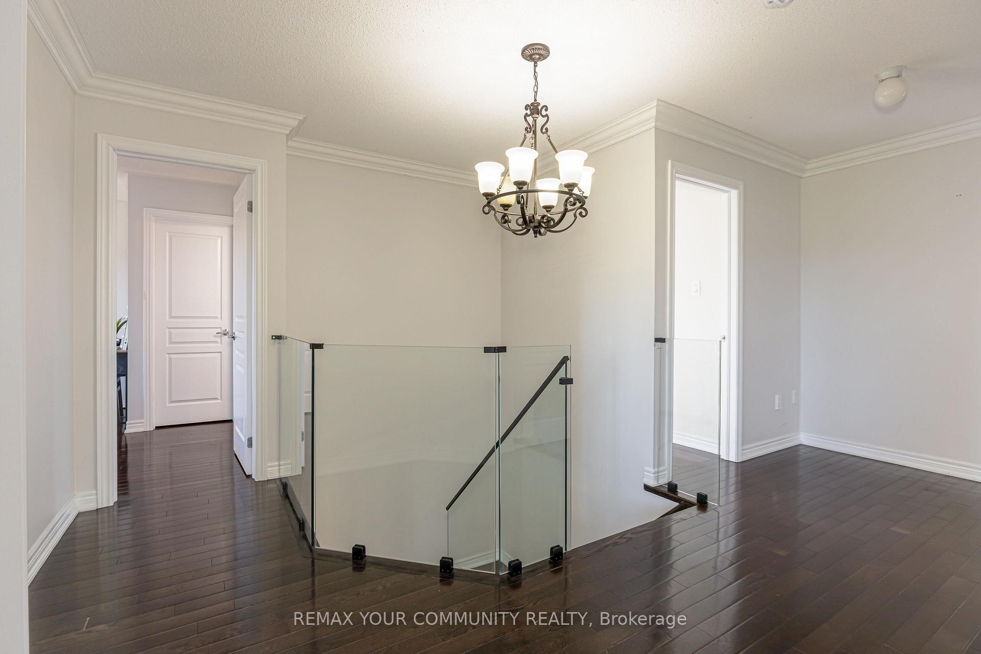 Photo 19 of 47 Vandervoort Drive, Richmond Hill, Jefferson — HOMEH