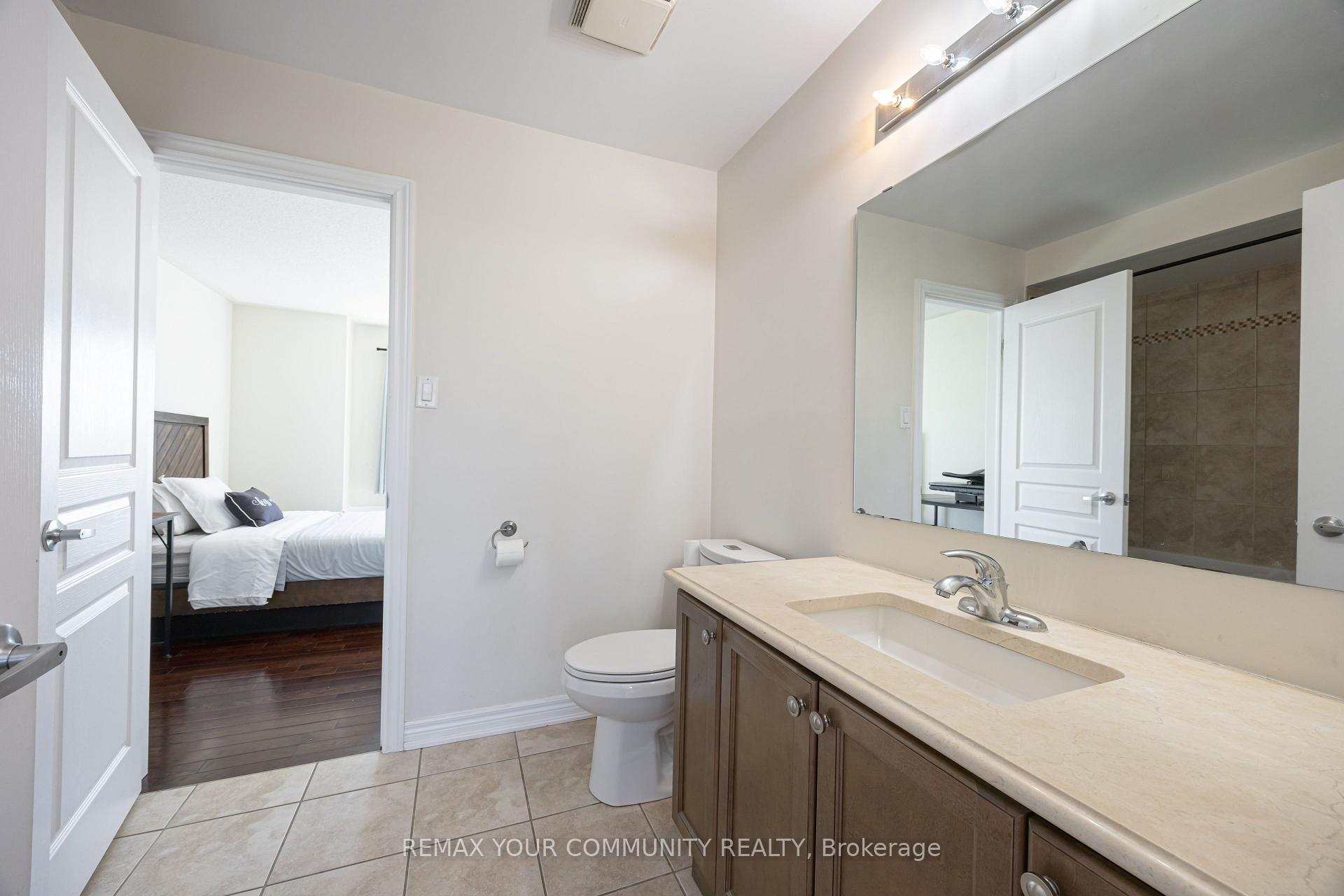 Photo 31 of 47 Vandervoort Drive, Richmond Hill, Jefferson — HOMEH