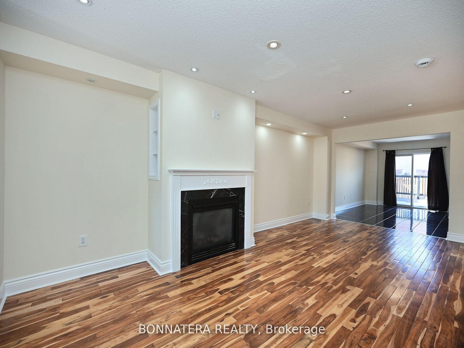 Photo 5 of 409 Hobbs Crescent, Milton, Clarke — HOMEH