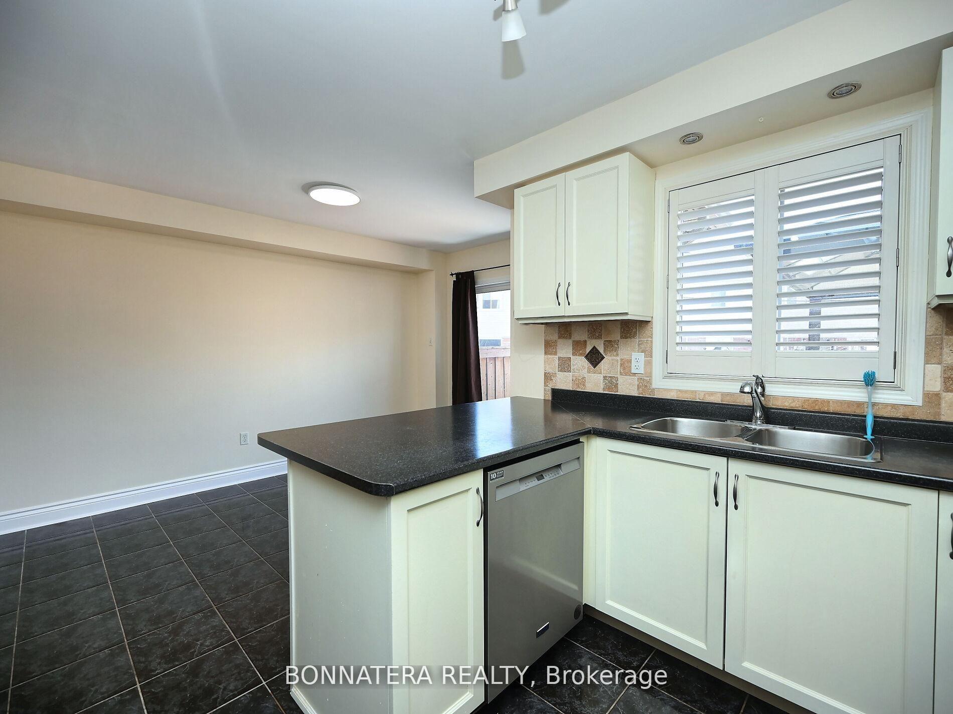 Photo 13 of 409 Hobbs Crescent, Milton, Clarke — HOMEH