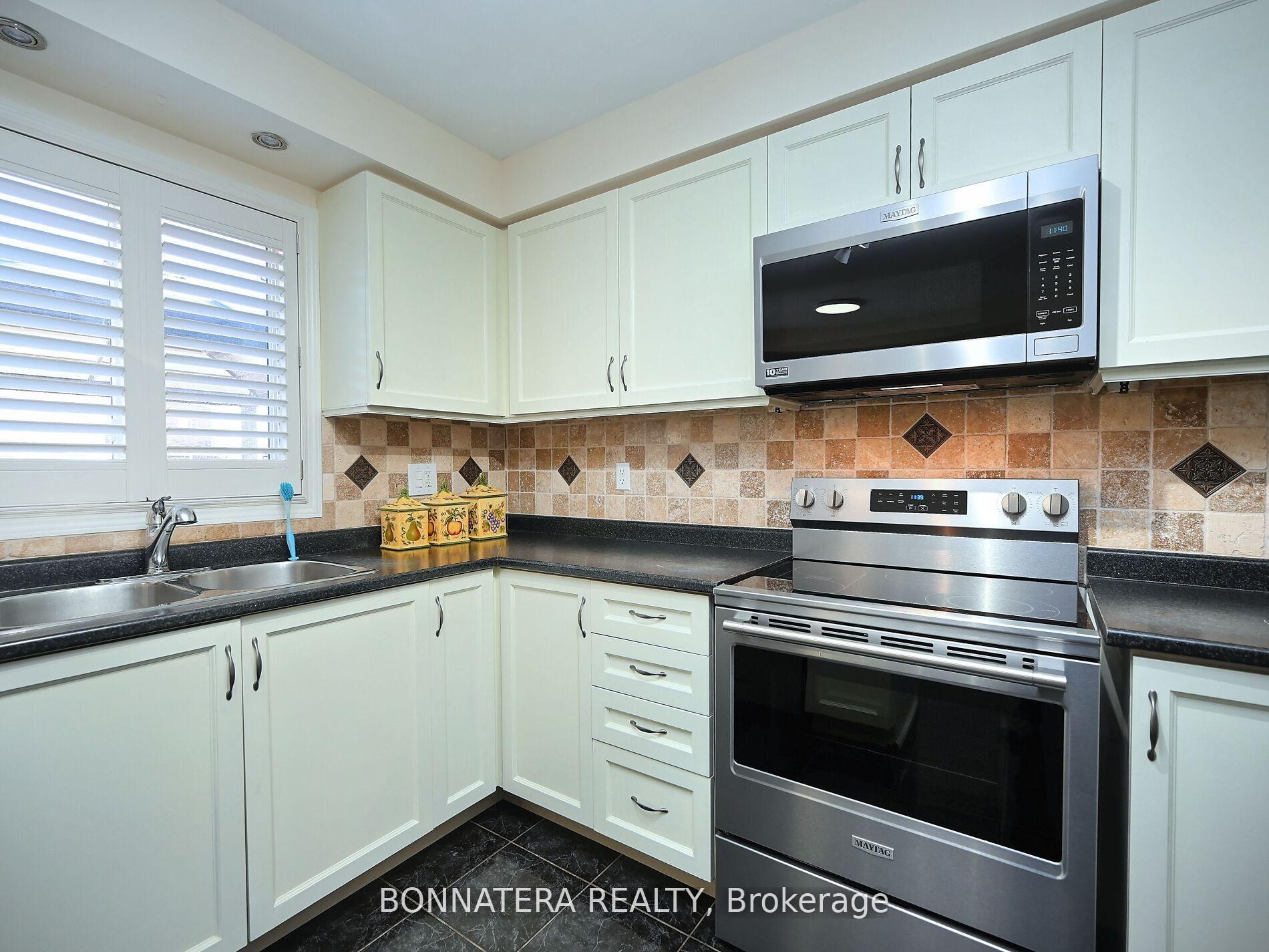 Photo 14 of 409 Hobbs Crescent, Milton, Clarke — HOMEH