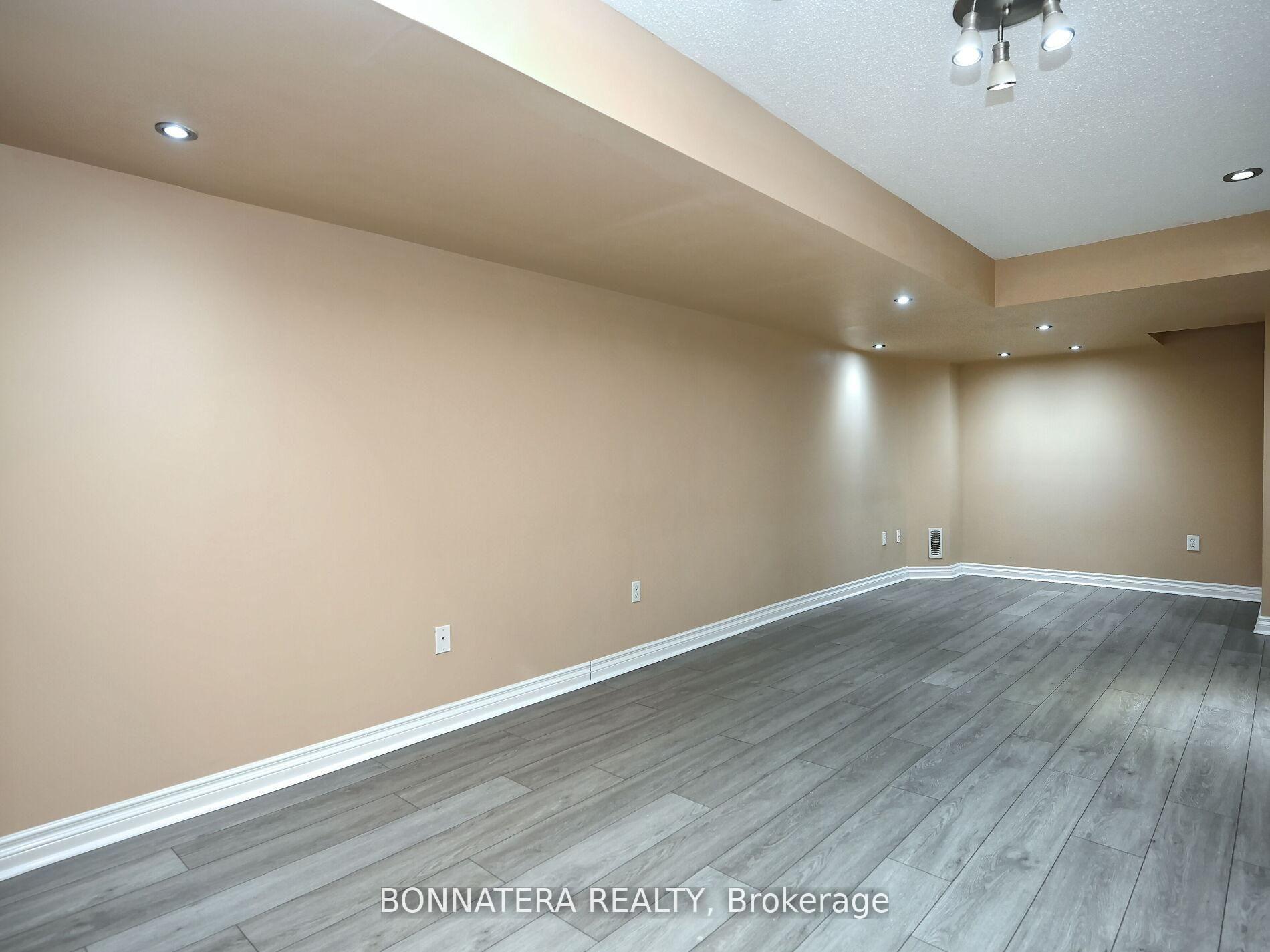 Photo 33 of 409 Hobbs Crescent, Milton, Clarke — HOMEH
