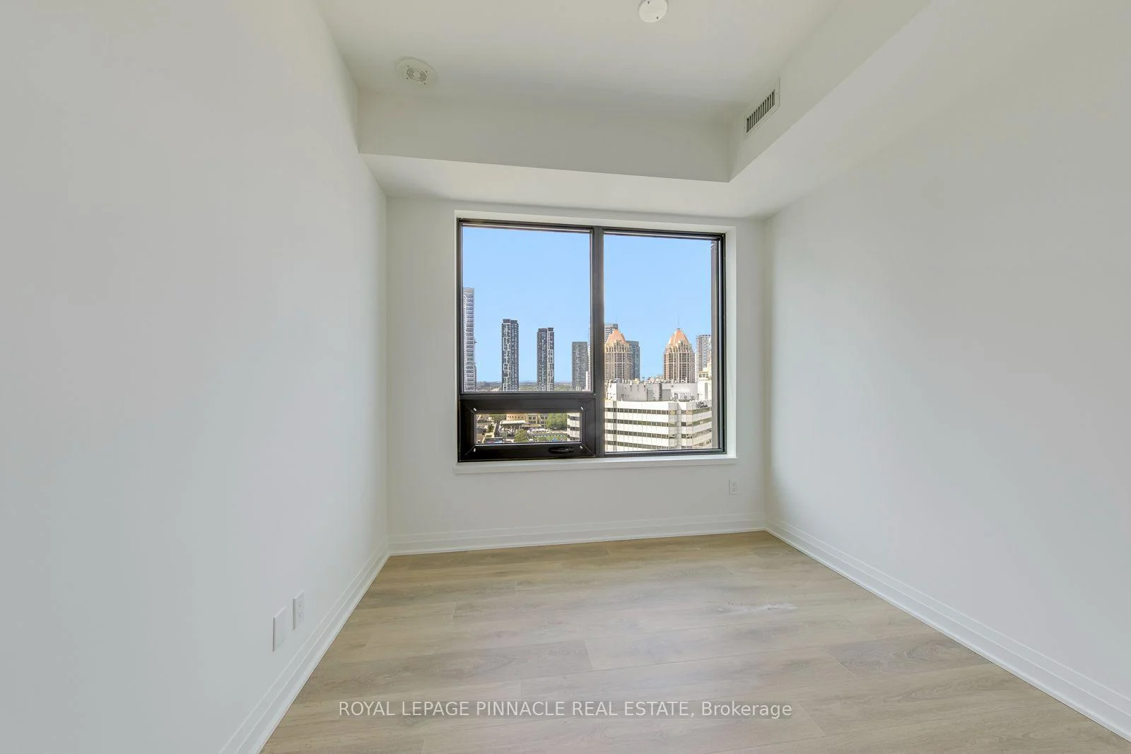 Photo 35 of Unit 1504, 4015 The Exchange Road, Mississauga, City Centre — HOMEH
